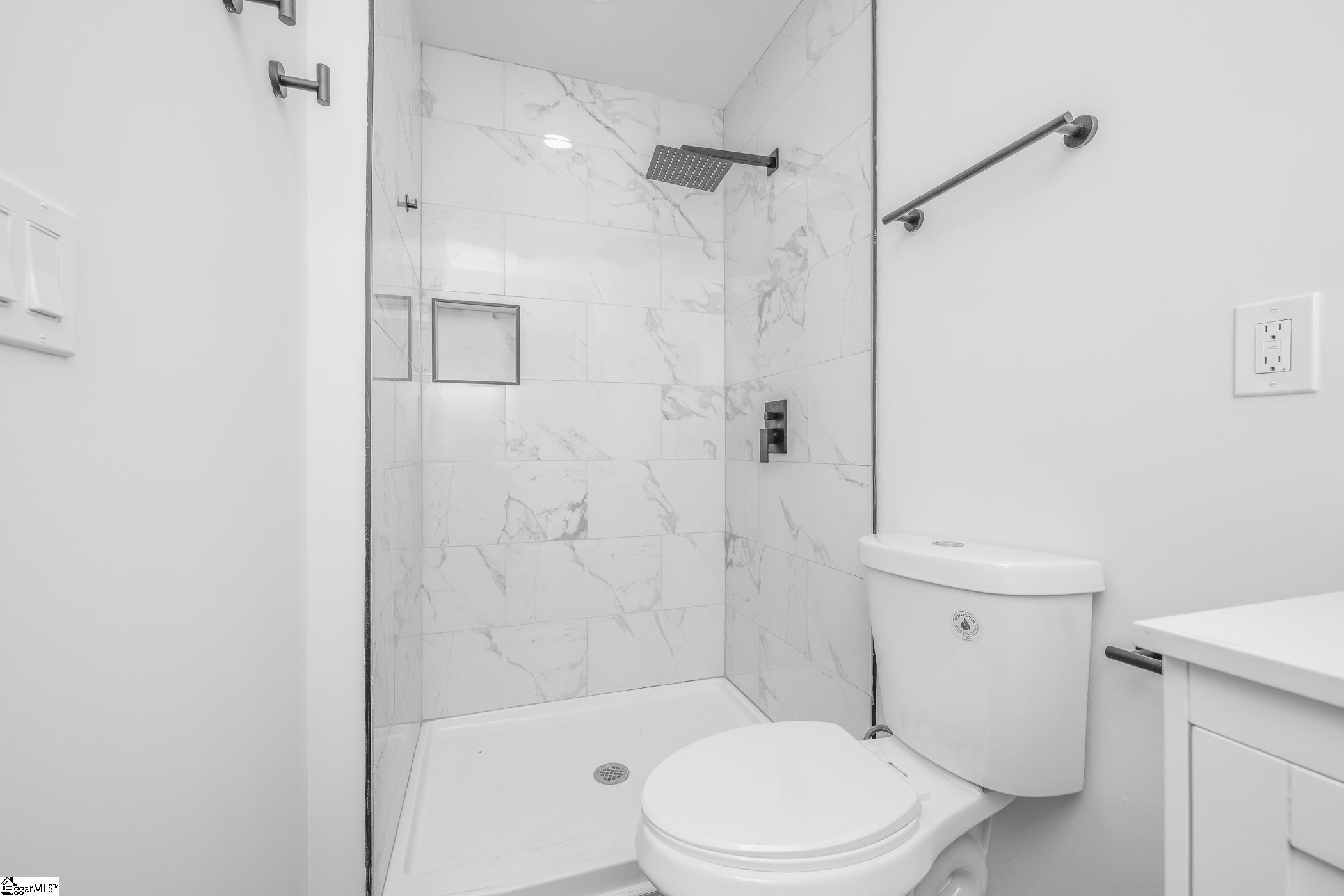 10 Valley View Lane Greenville, SC 29605