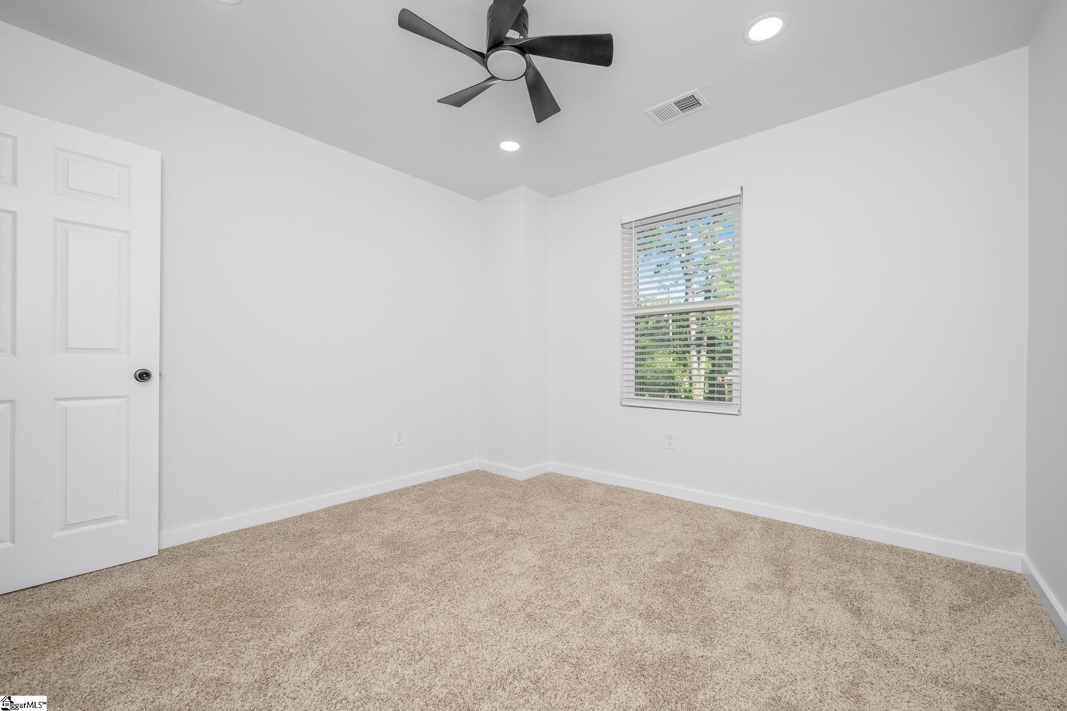 10 Valley View Lane Greenville, SC 29605