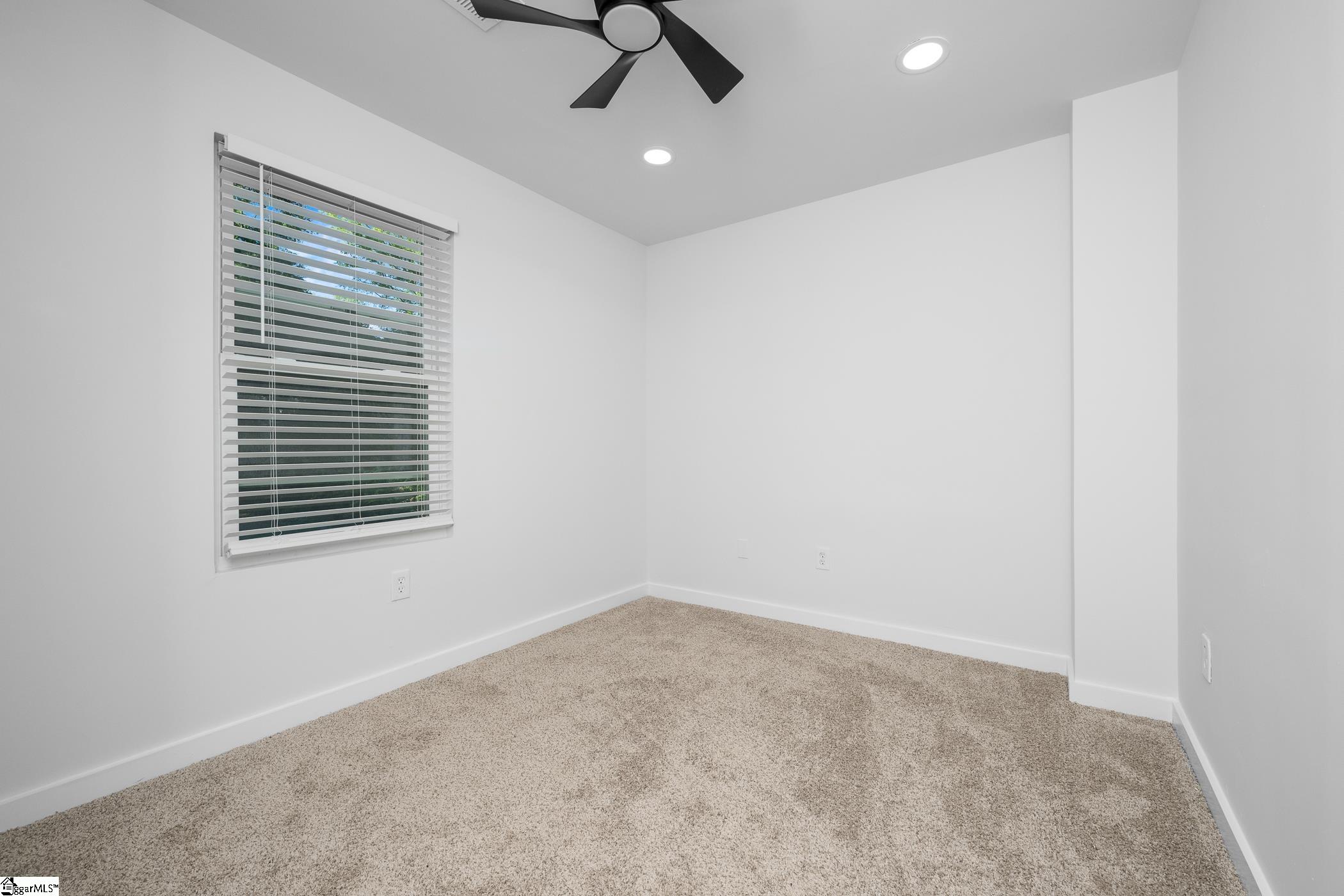 10 Valley View Lane Greenville, SC 29605