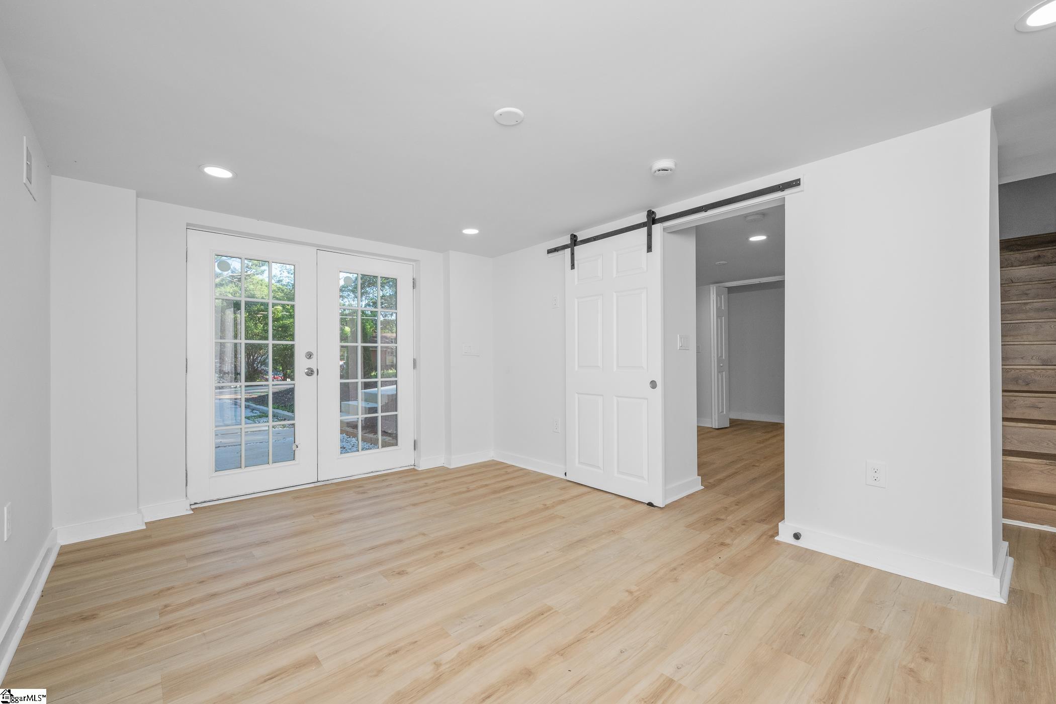 10 Valley View Lane Greenville, SC 29605