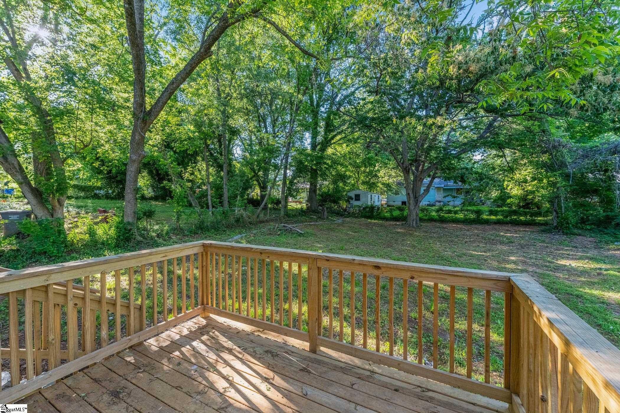 10 Valley View Lane Greenville, SC 29605