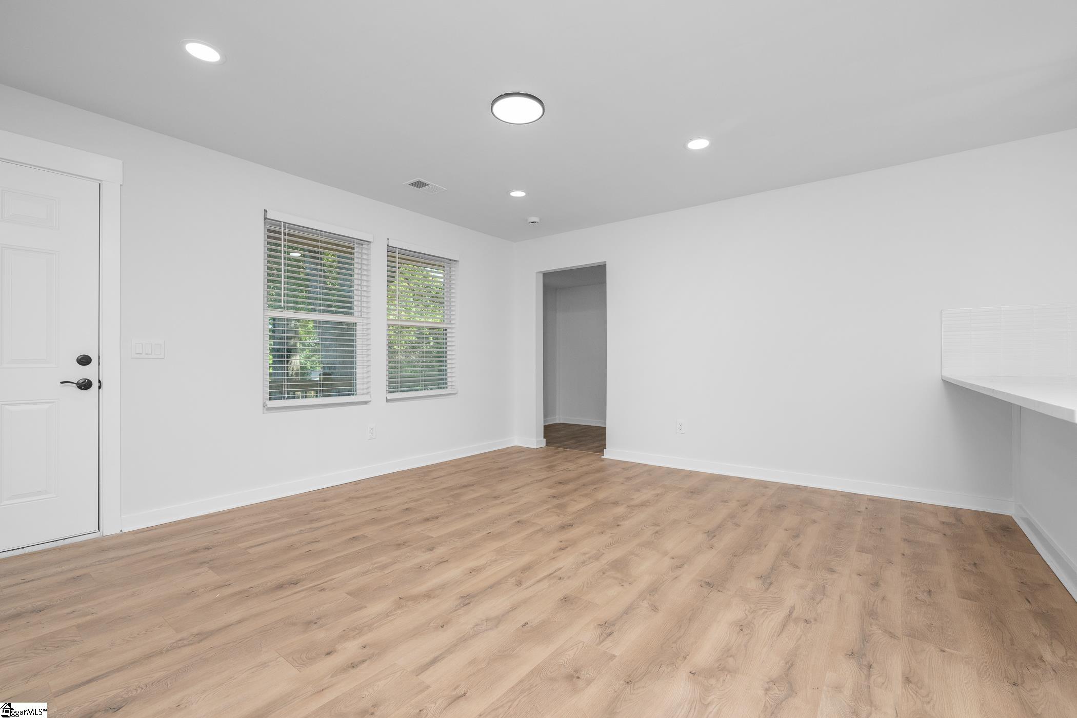 10 Valley View Lane Greenville, SC 29605