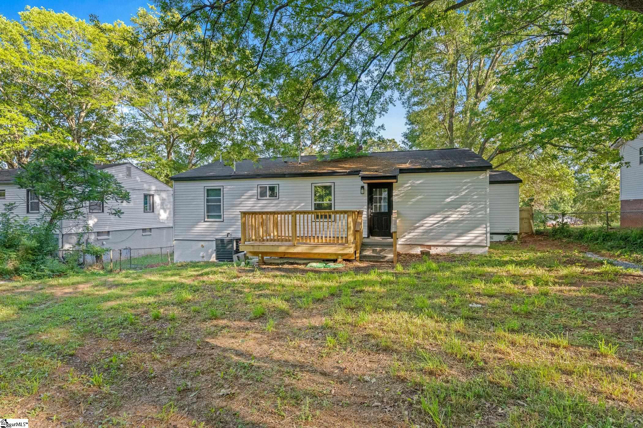 10 Valley View Lane Greenville, SC 29605
