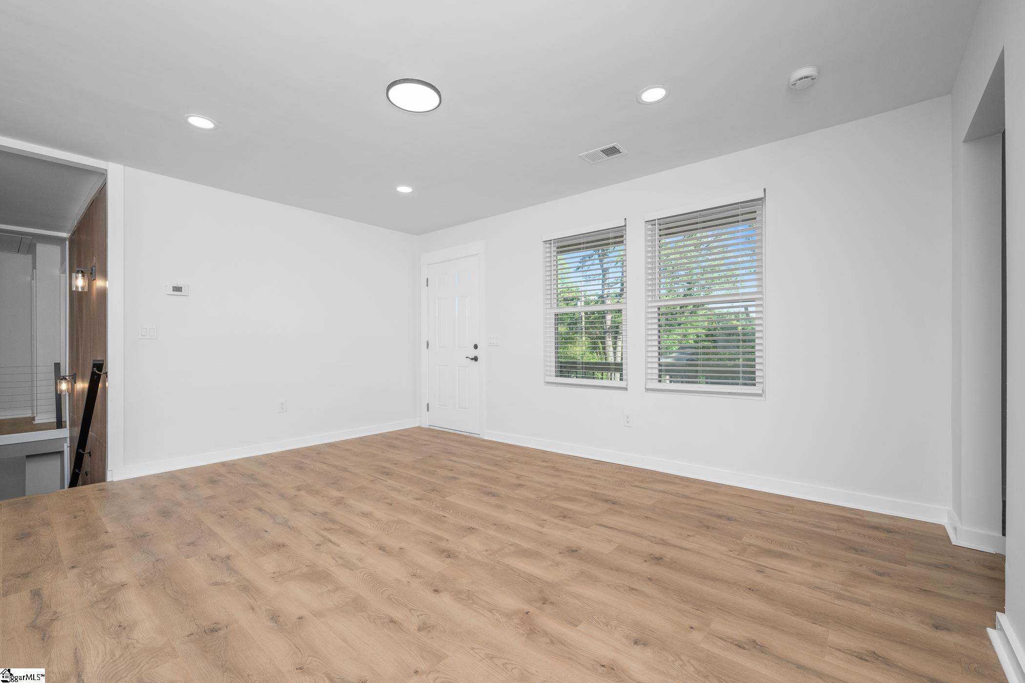 10 Valley View Lane Greenville, SC 29605