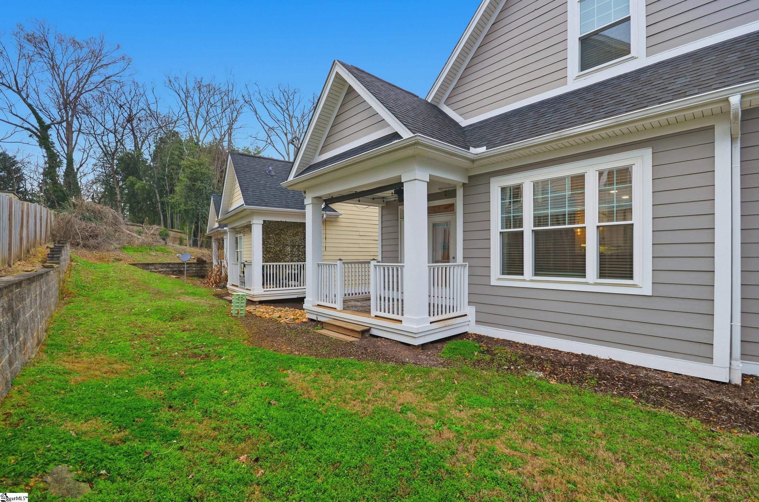 1 Edge Court UNIT Unit B Greenville, SC 29609