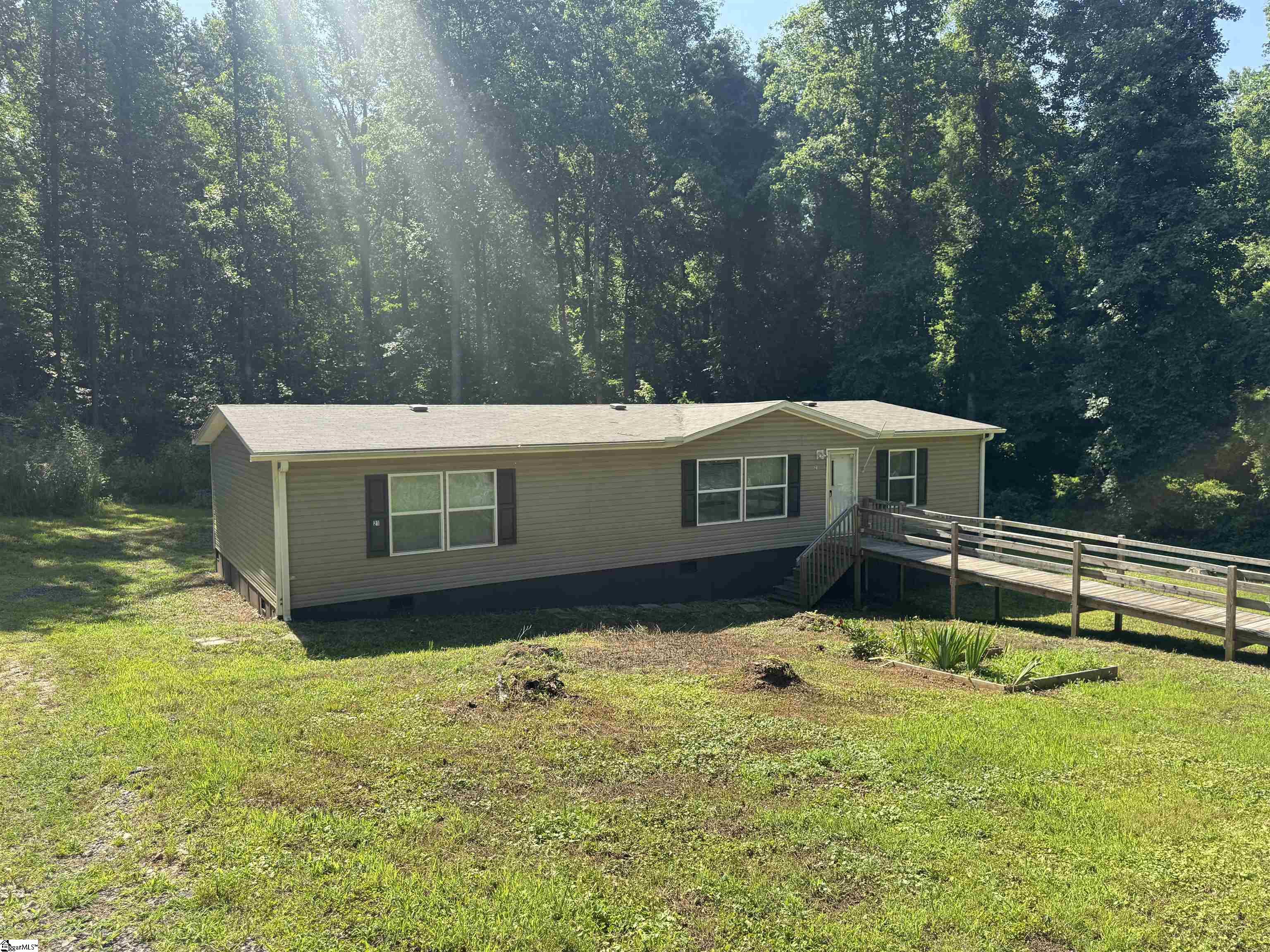 21 Hughes Road Greenville, SC 29611
