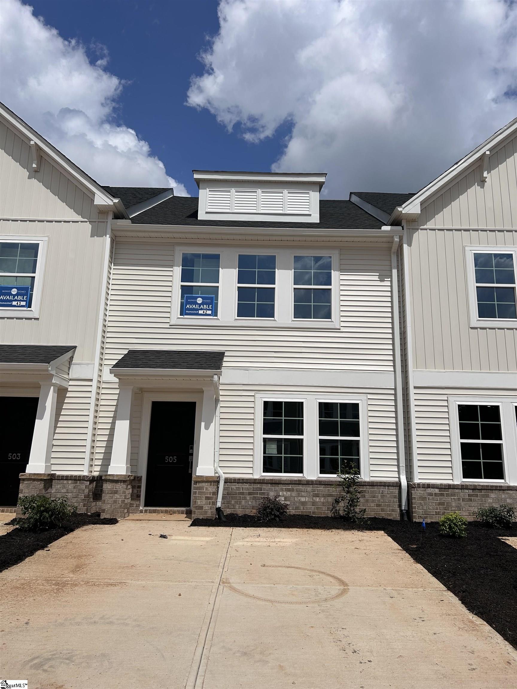 505 Fernleigh Trail
