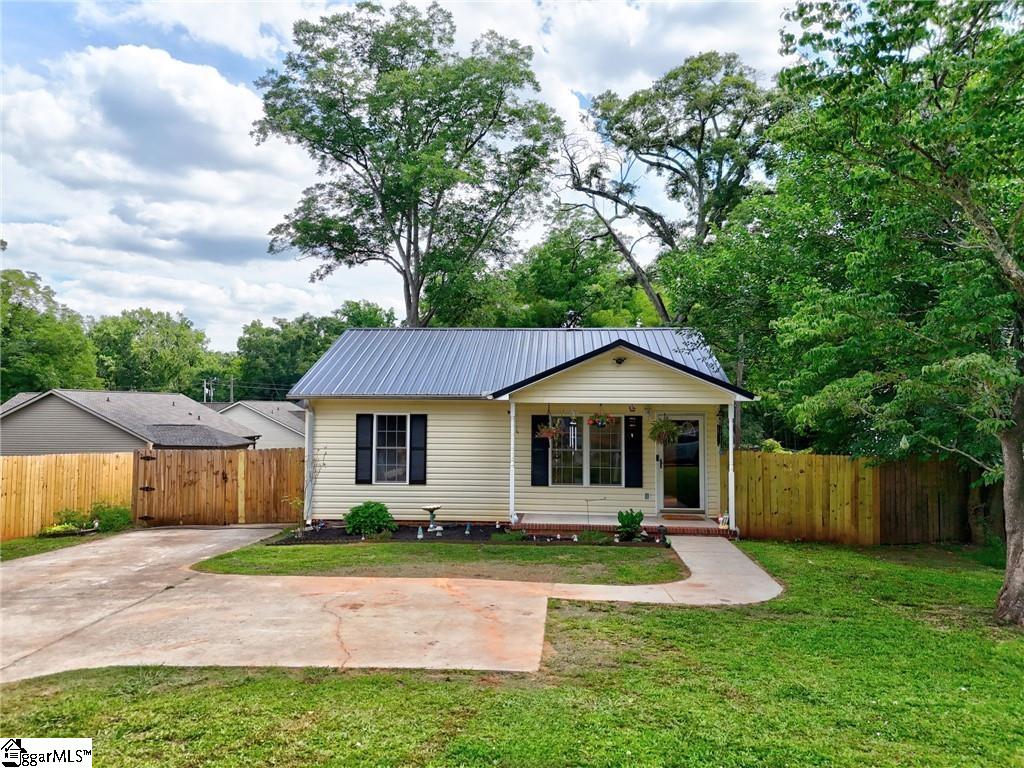 1020 Elizabeth Street Anderson, SC 29624