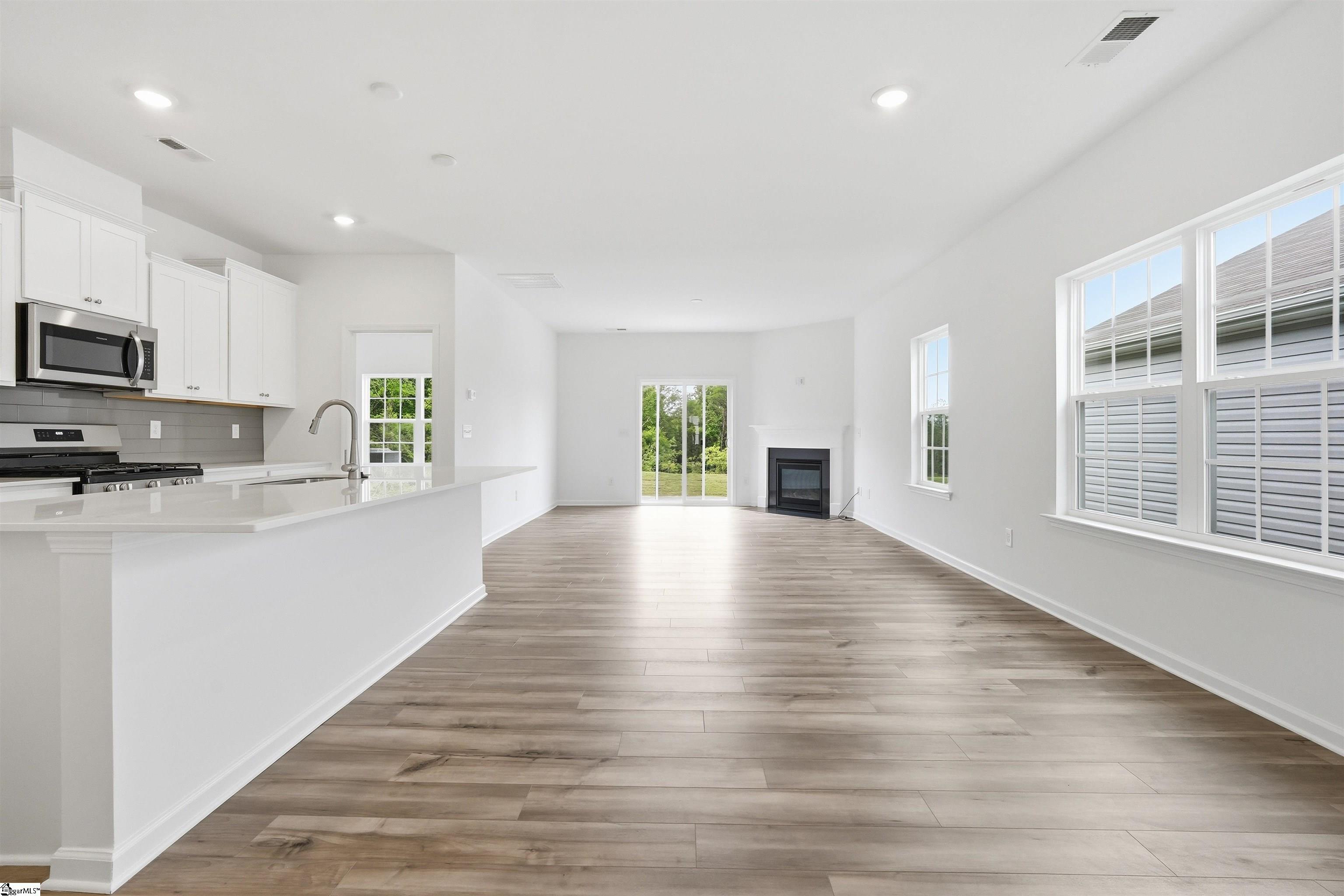157 Farmwell Drive Woodruff, SC 29388