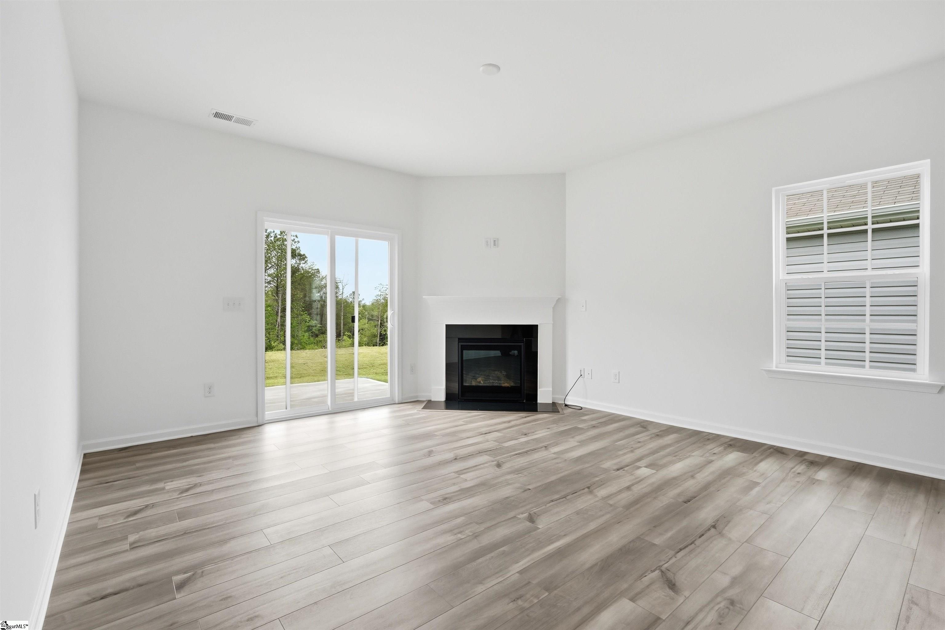 157 Farmwell Drive Woodruff, SC 29388