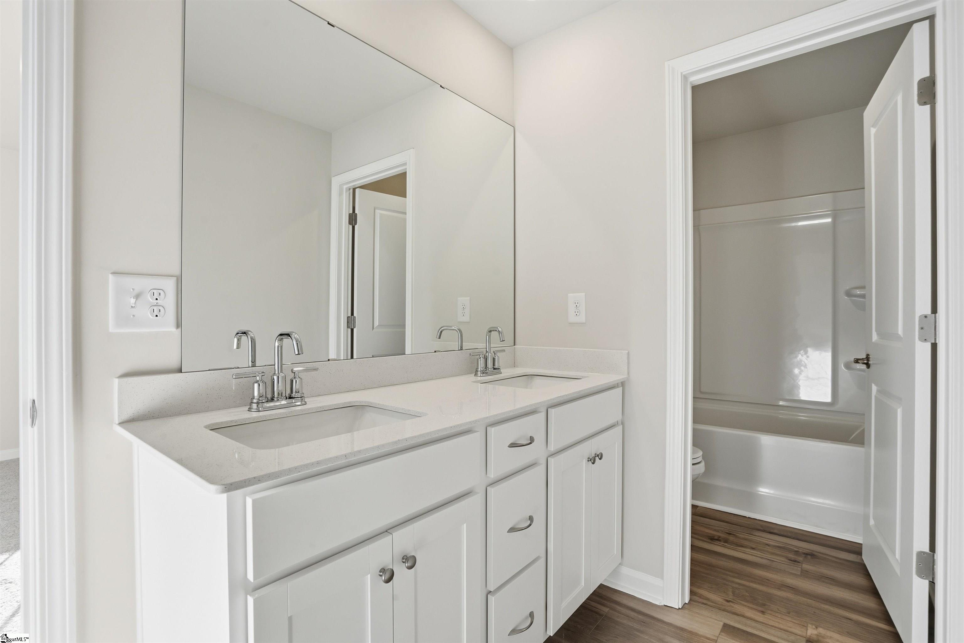905 Kitson Court Enoree, SC 29335