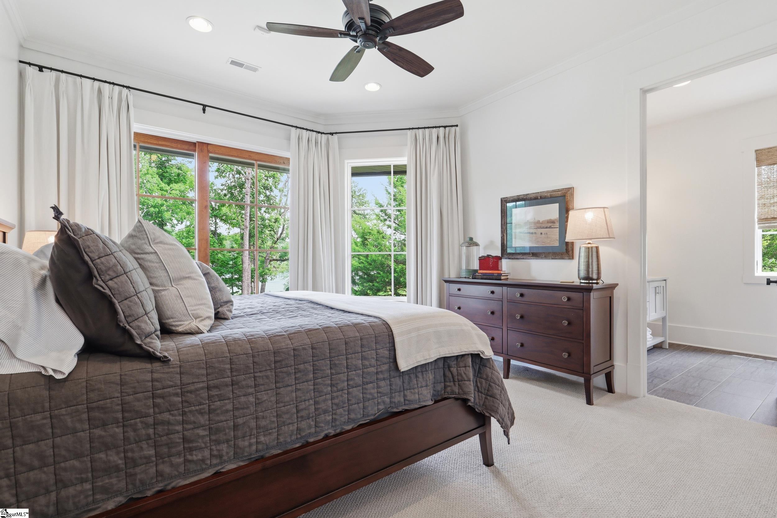 147 S Edgewater Drive Sunset, SC 29685