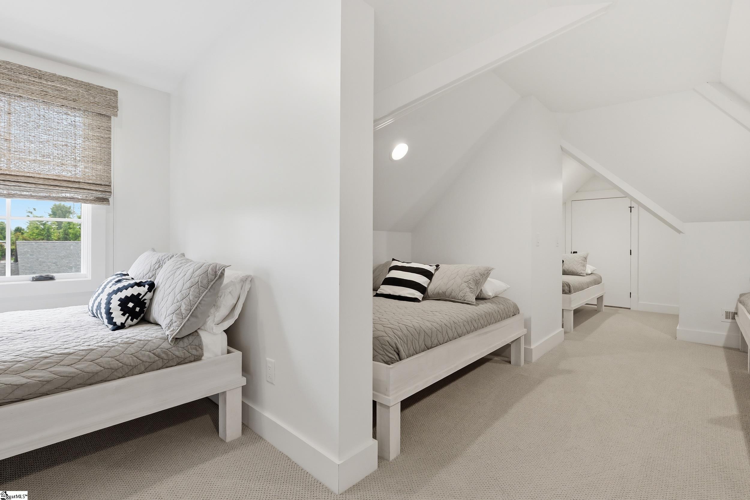 147 S Edgewater Drive Sunset, SC 29685