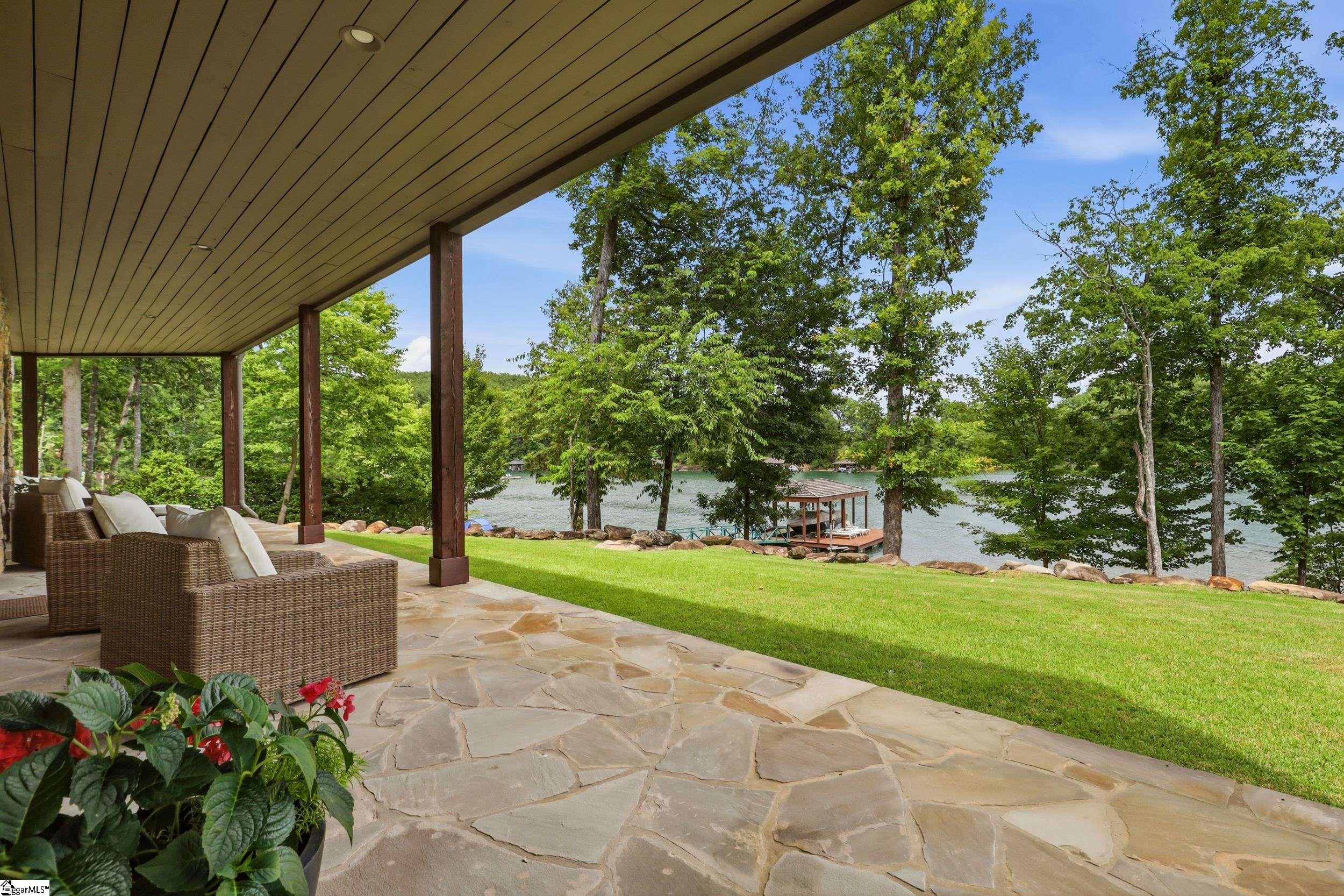 147 S Edgewater Drive Sunset, SC 29685