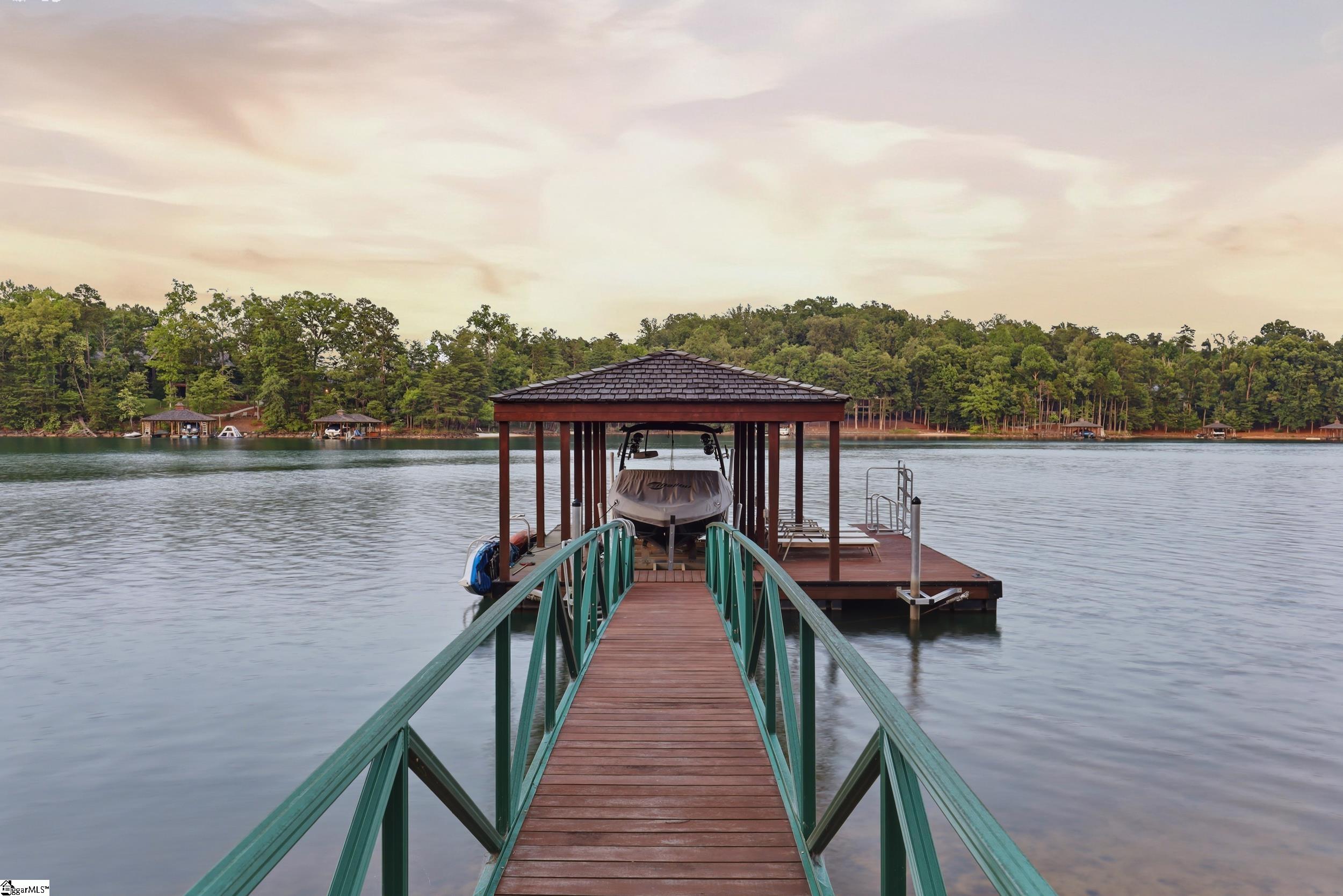 147 S Edgewater Drive Sunset, SC 29685