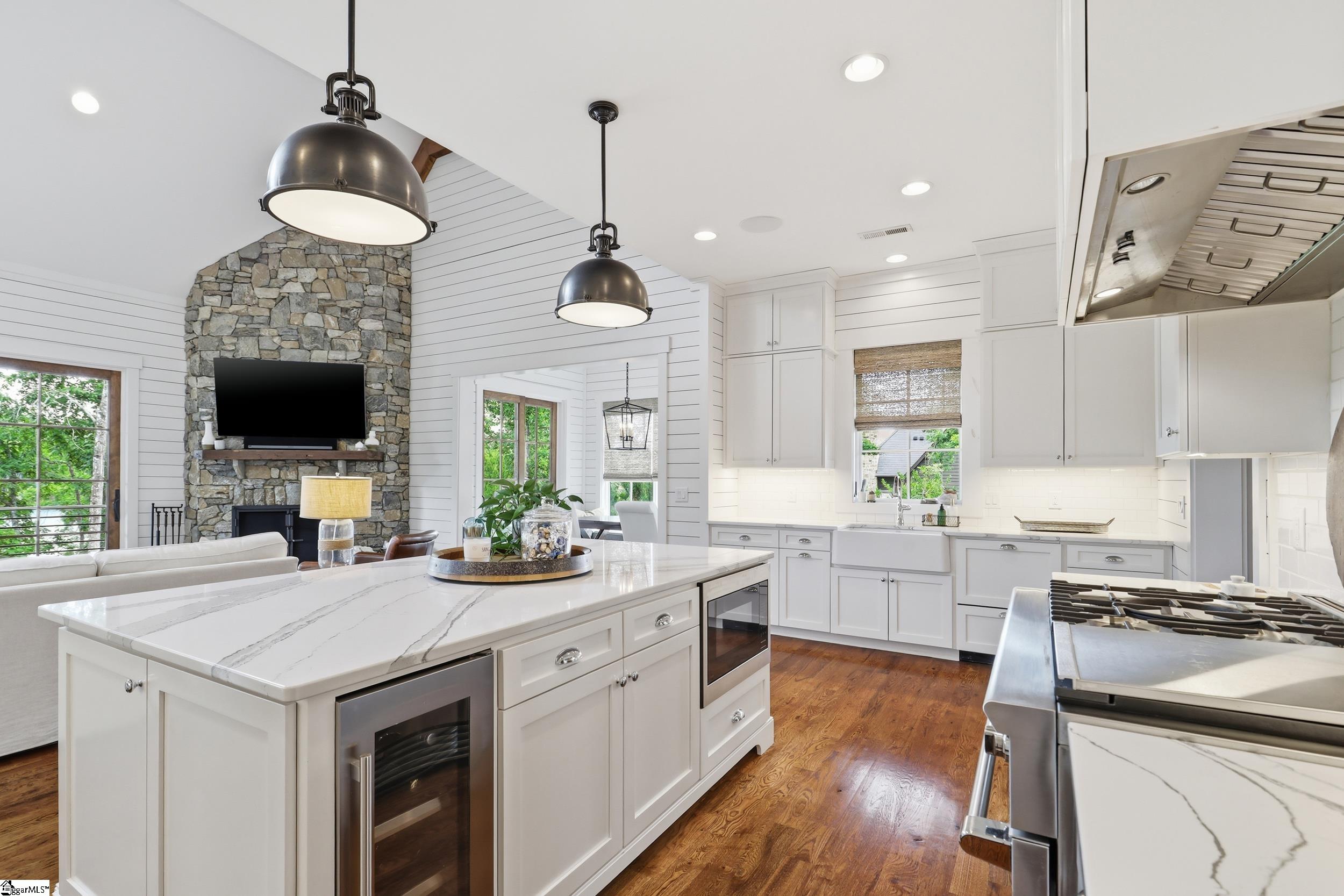 147 S Edgewater Drive Sunset, SC 29685