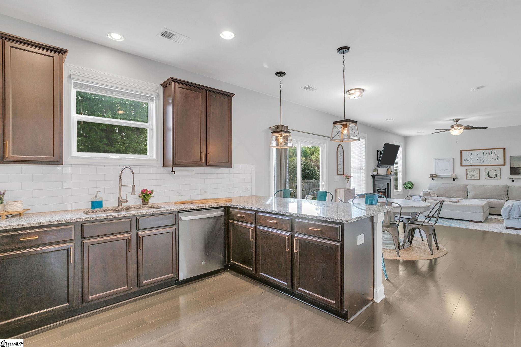 28 Fowler Oaks Lane Simpsonville, SC 29681