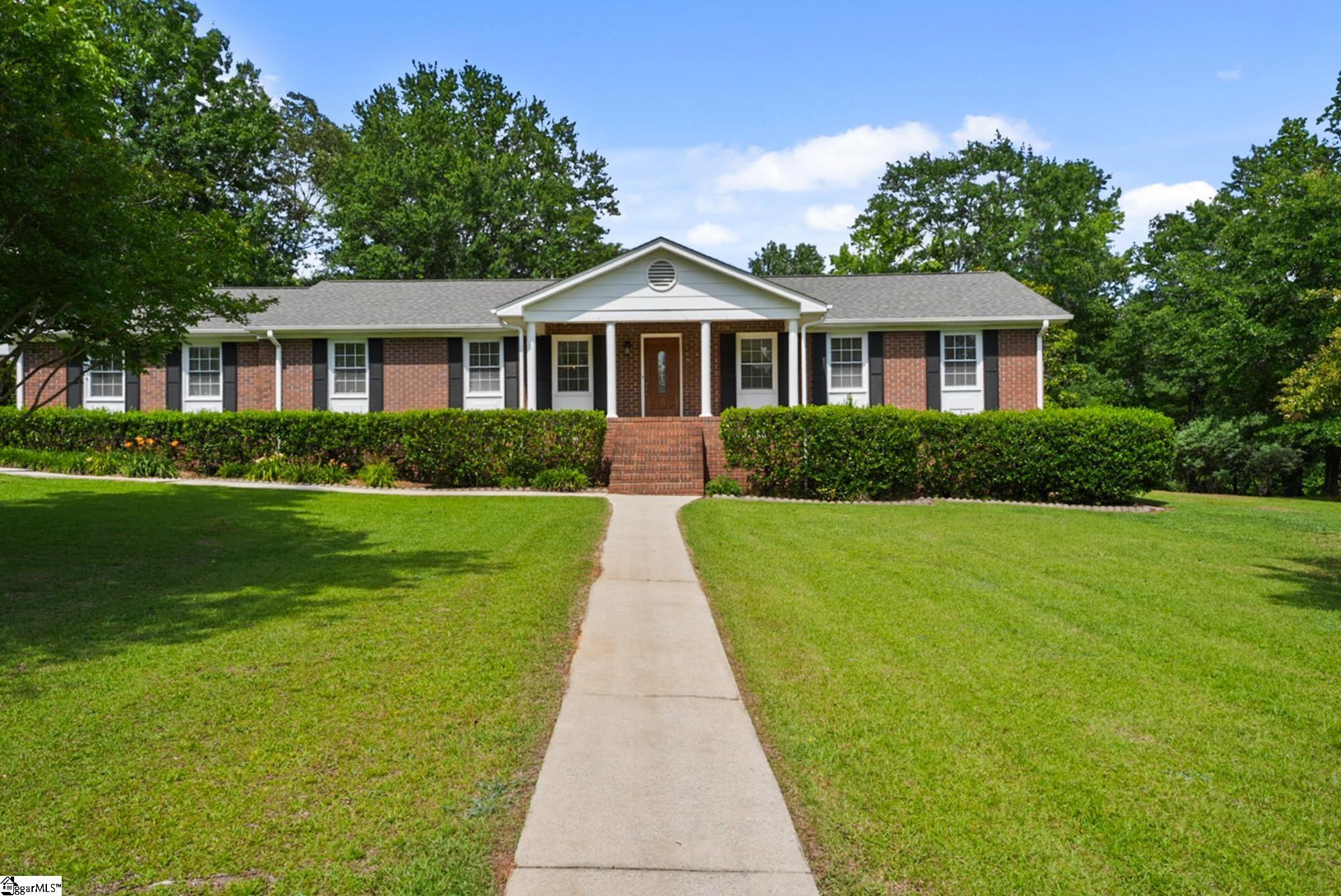 16 Farmington Trail Travelers Rest, SC 29690