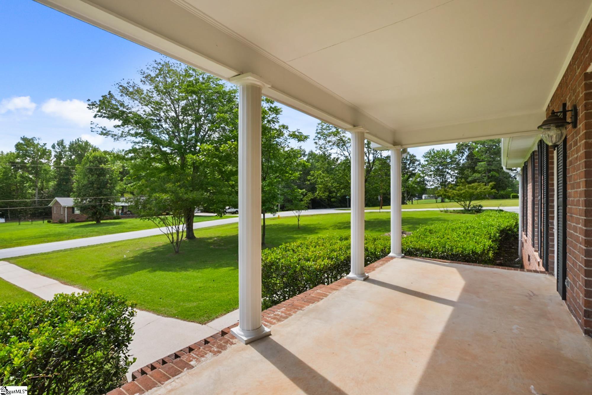 16 Farmington Trail Travelers Rest, SC 29690