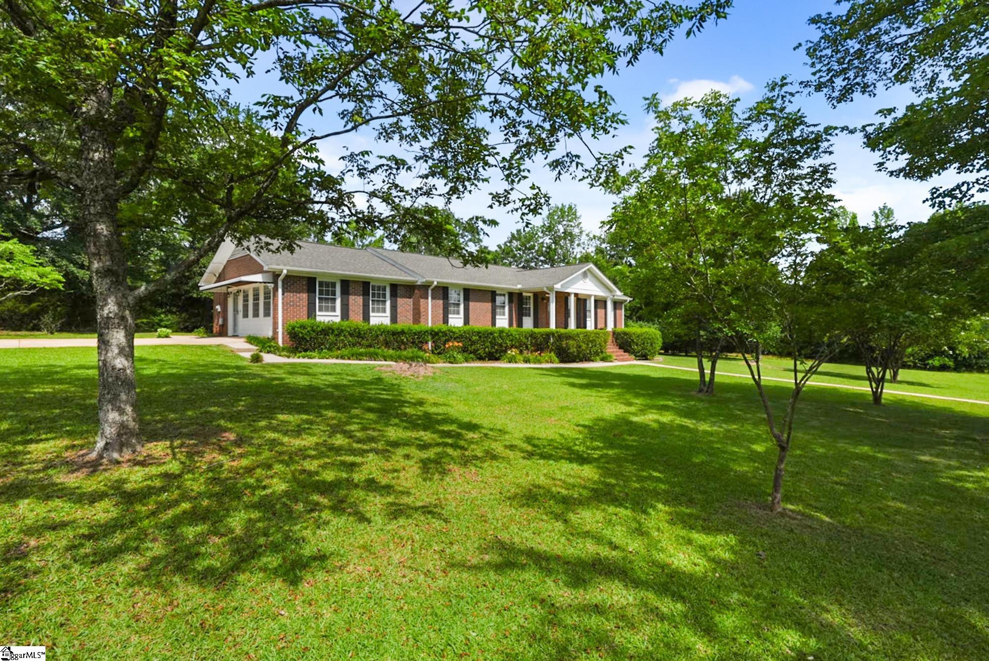 16 Farmington Trail Travelers Rest, SC 29690
