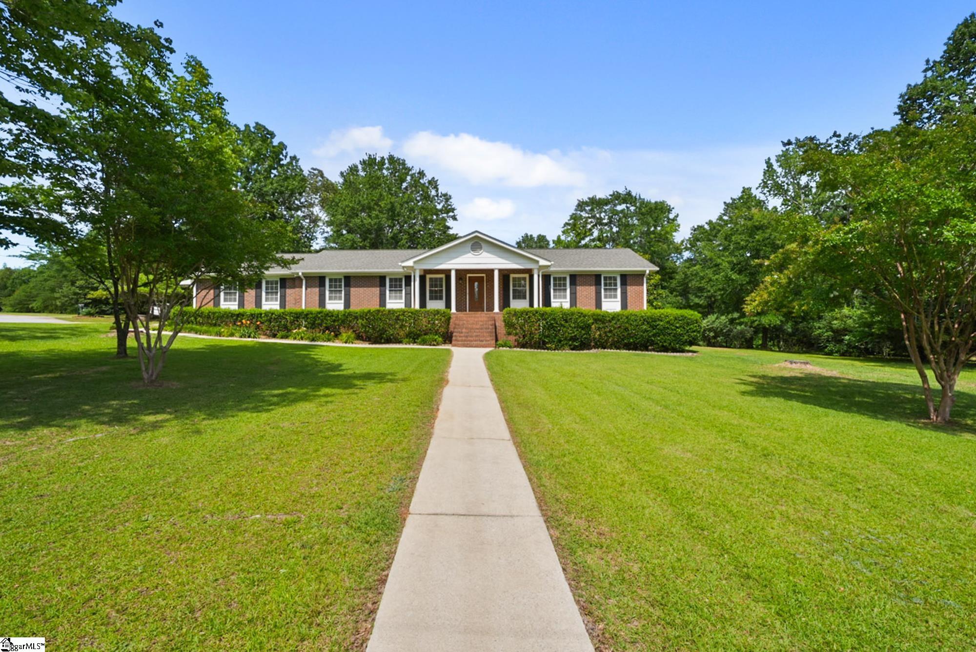 16 Farmington Trail Travelers Rest, SC 29690