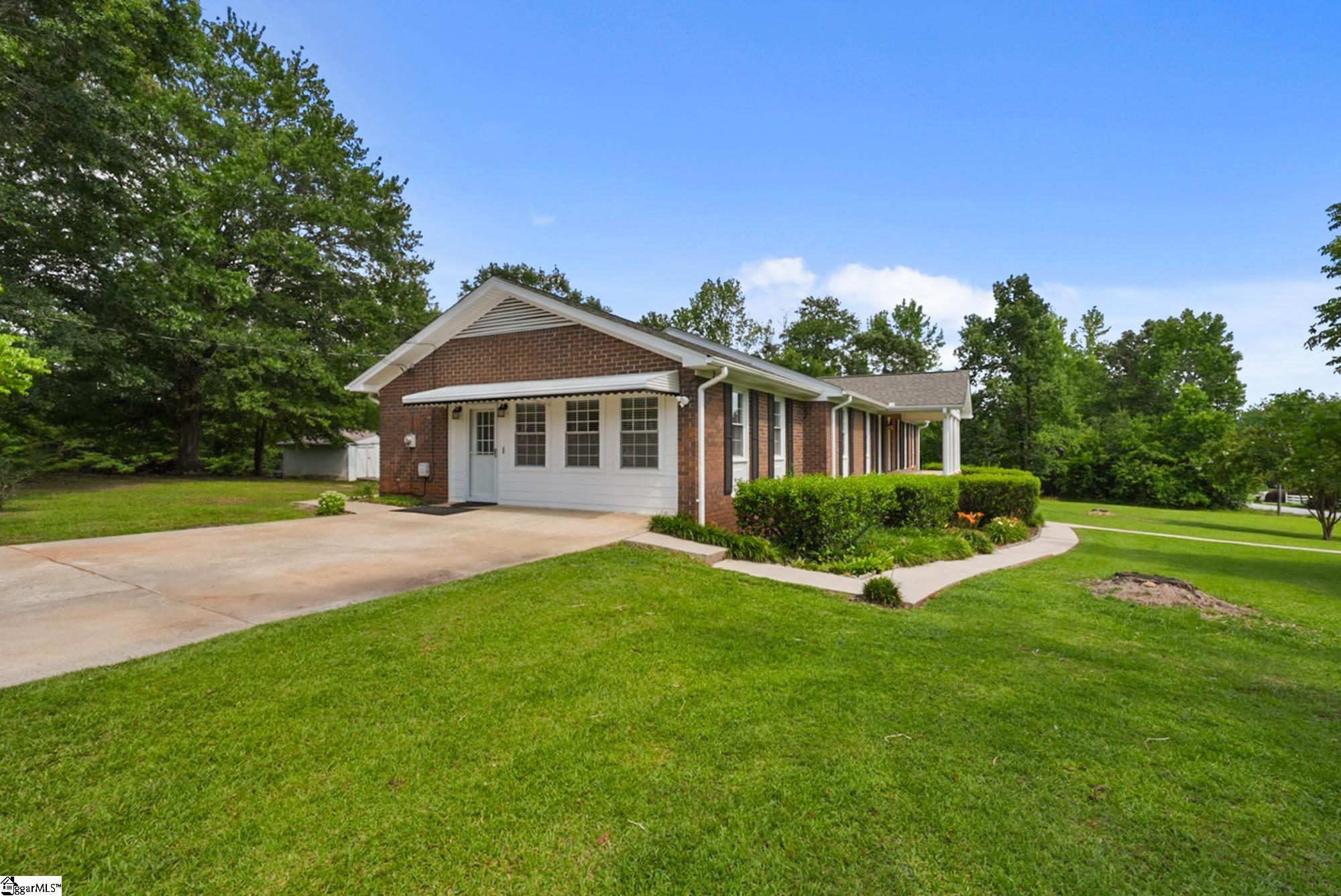 16 Farmington Trail Travelers Rest, SC 29690