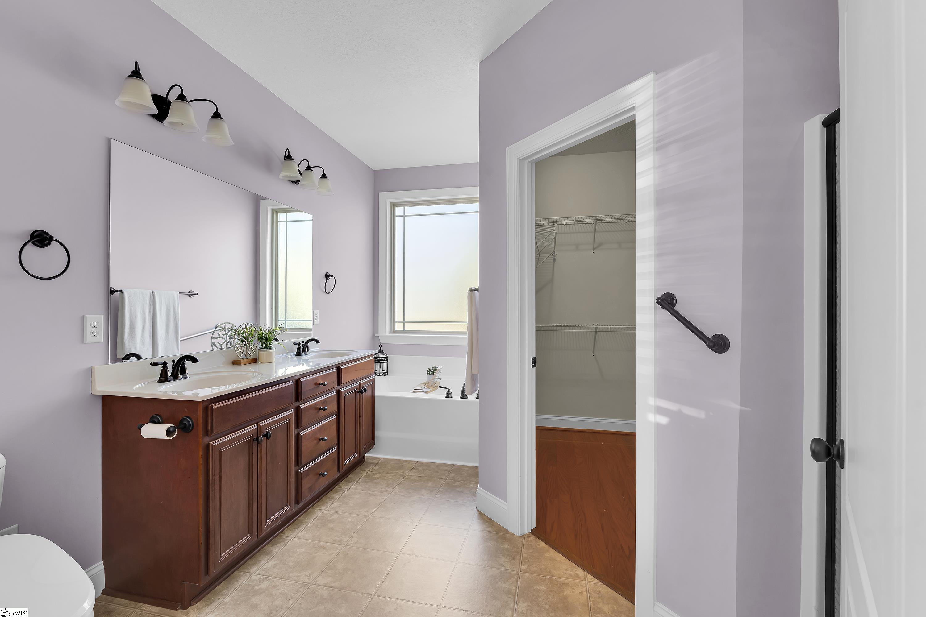 23 Litten Way Greenville, SC 29615