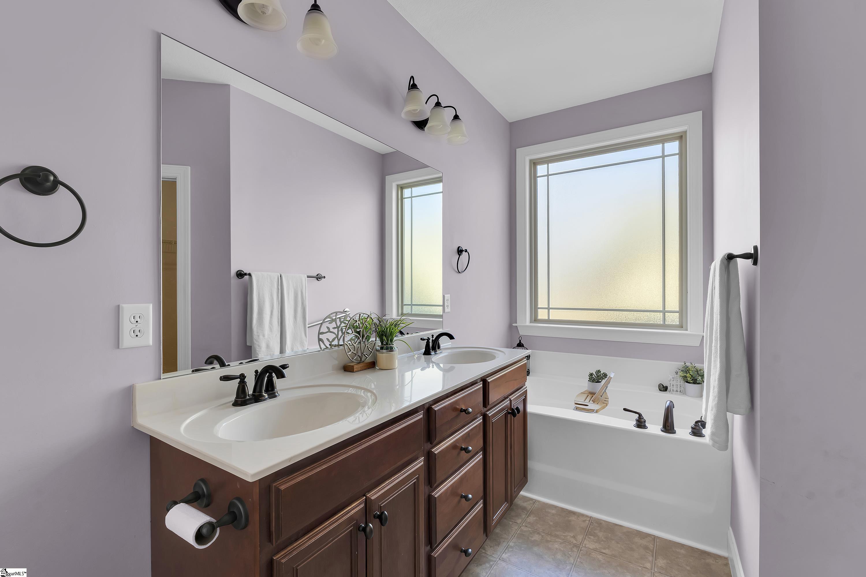 23 Litten Way Greenville, SC 29615