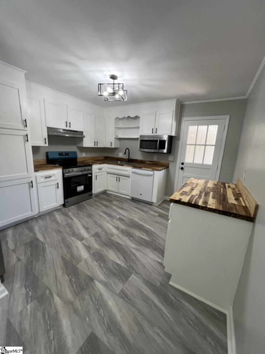 5 Green Leaf Drive Greenville, SC 29617