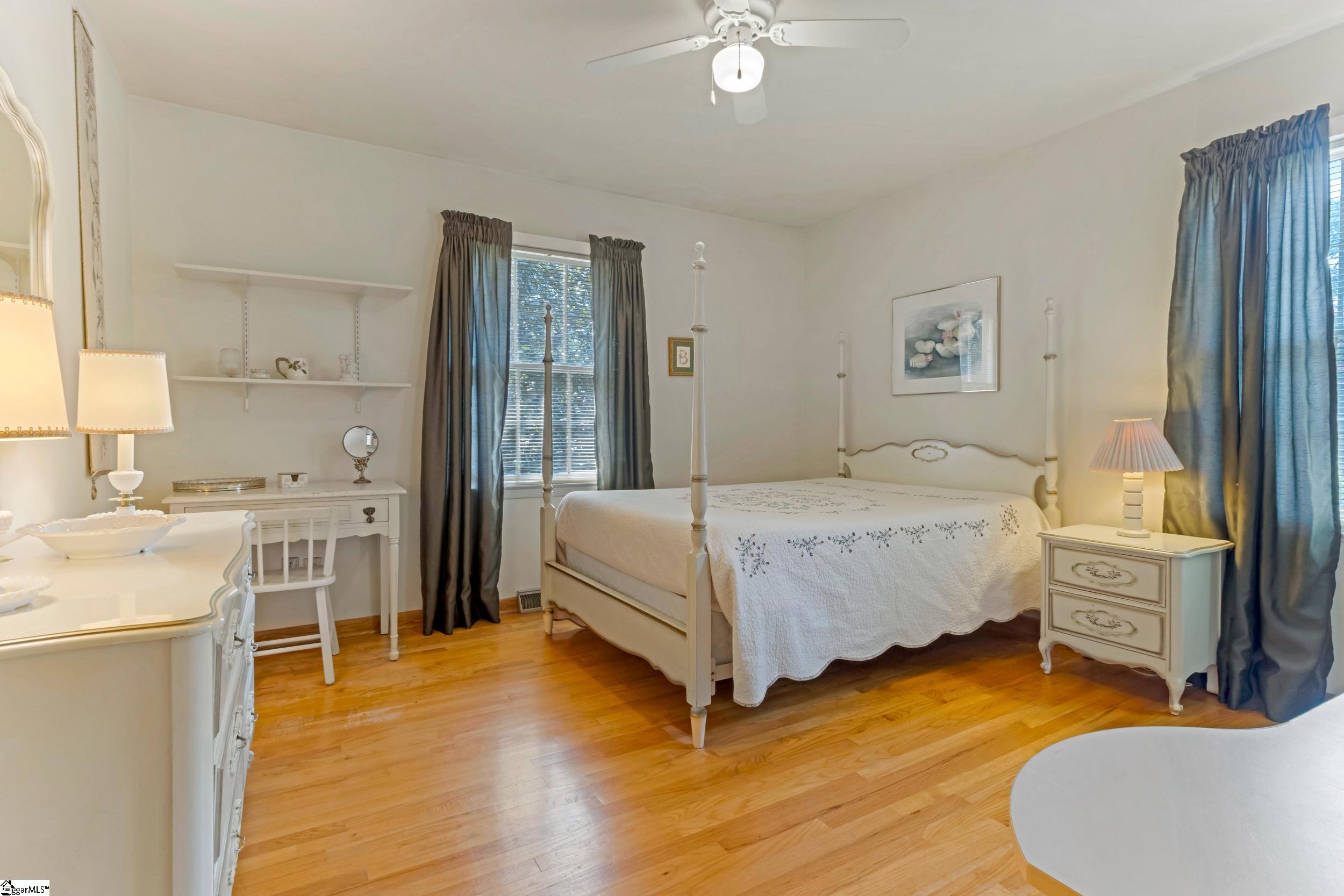 8 Dickens Lane Taylors, SC 29687