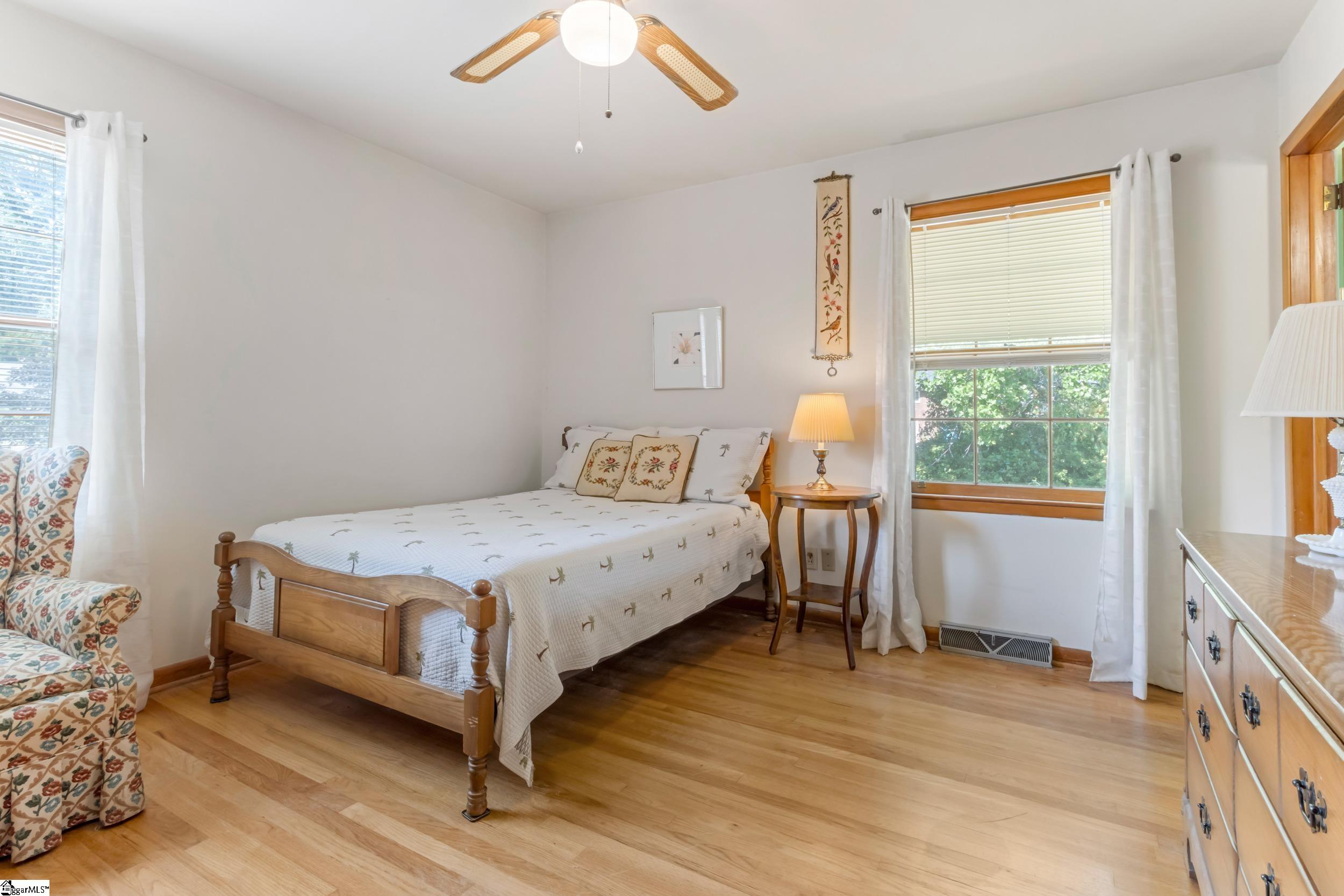 8 Dickens Lane Taylors, SC 29687