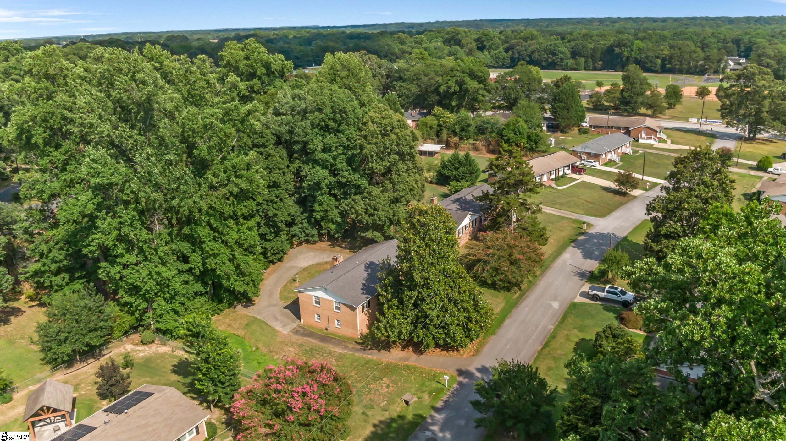 8 Dickens Lane Taylors, SC 29687