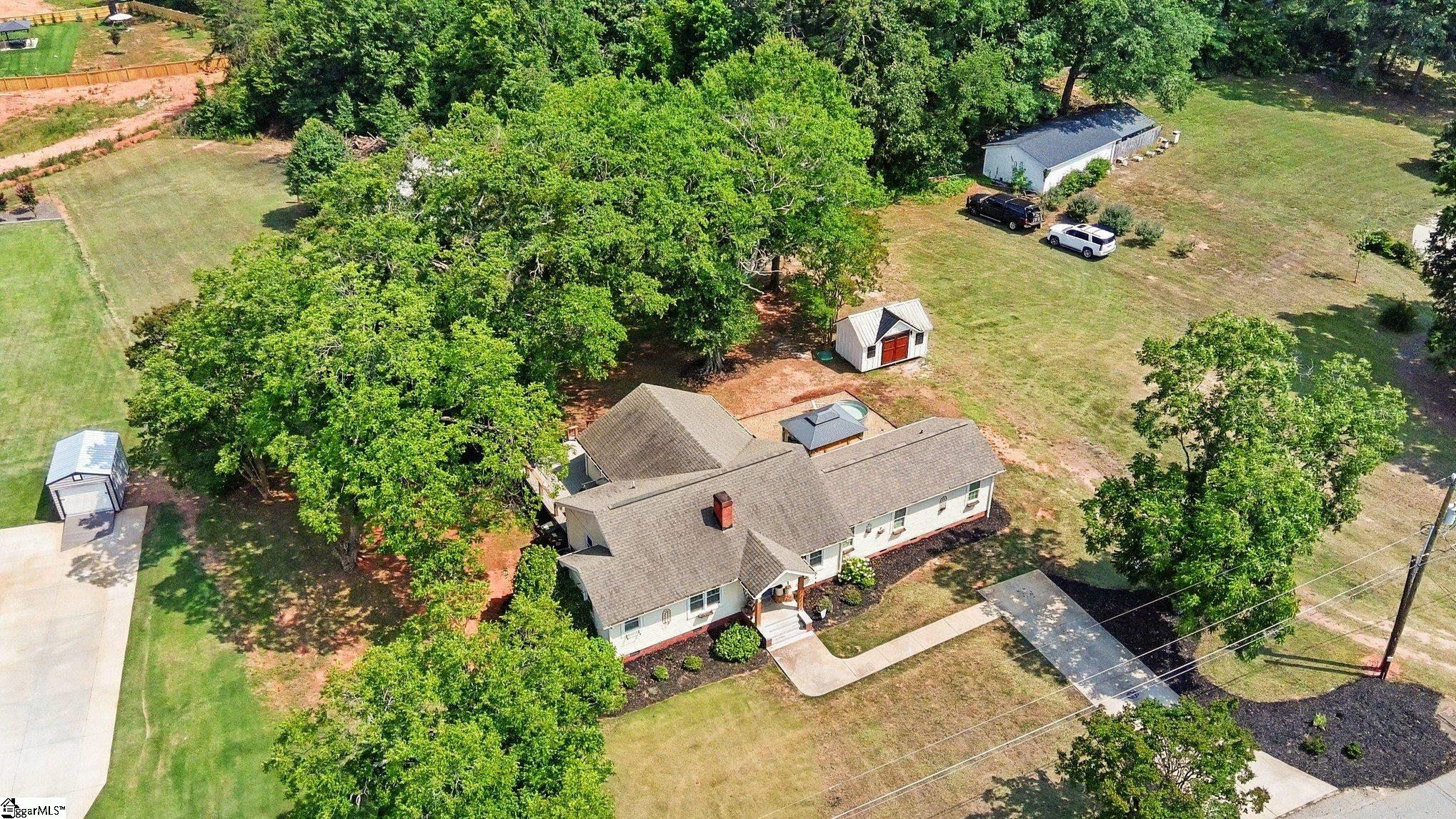 44 Wofford Road Taylors, SC 29687