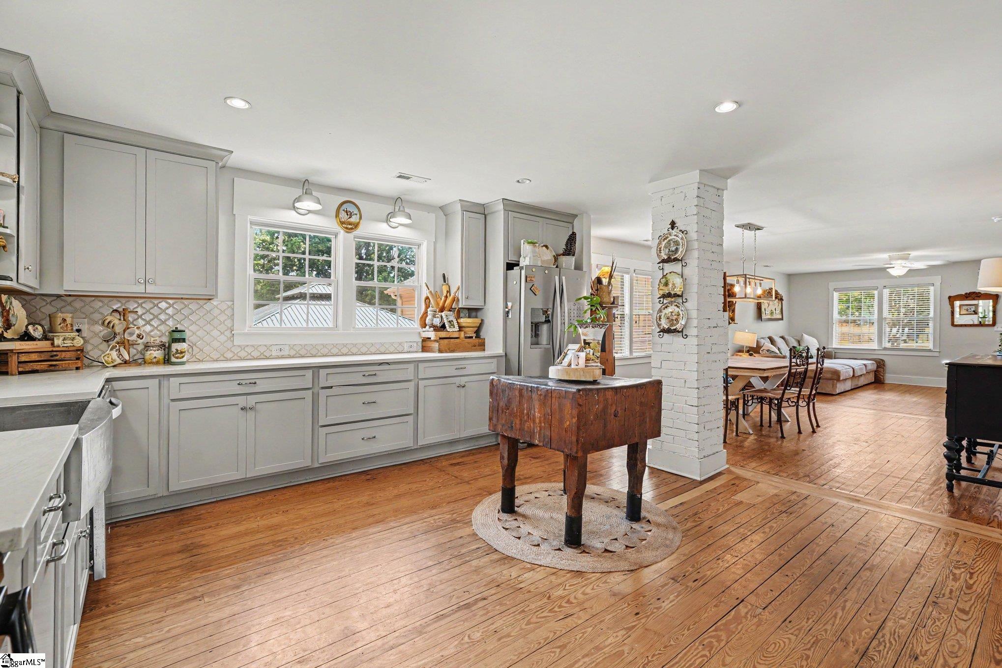 44 Wofford Road Taylors, SC 29687