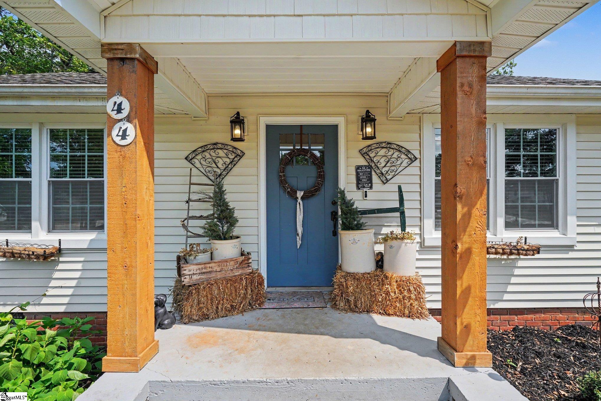 44 Wofford Road Taylors, SC 29687