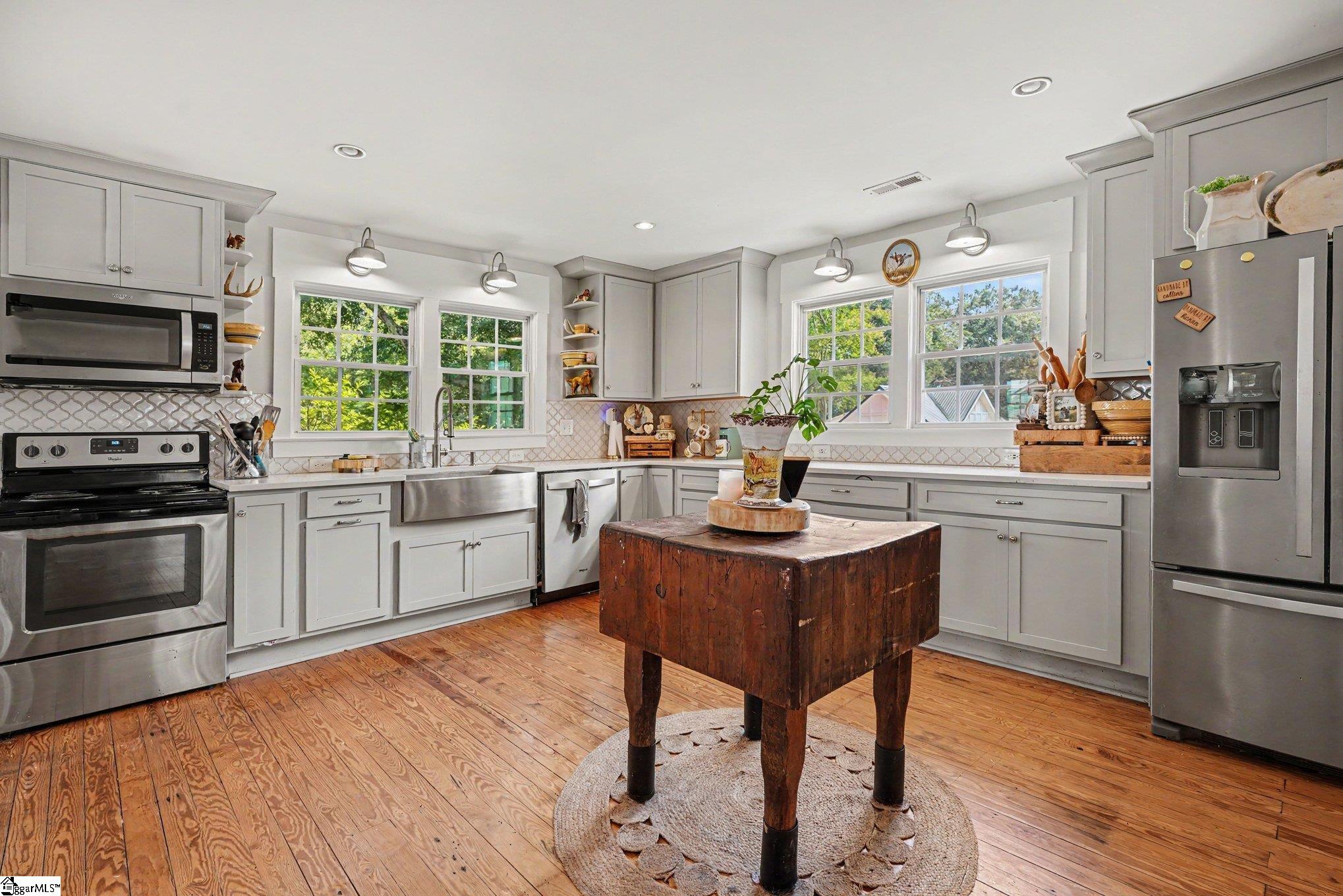 44 Wofford Road Taylors, SC 29687