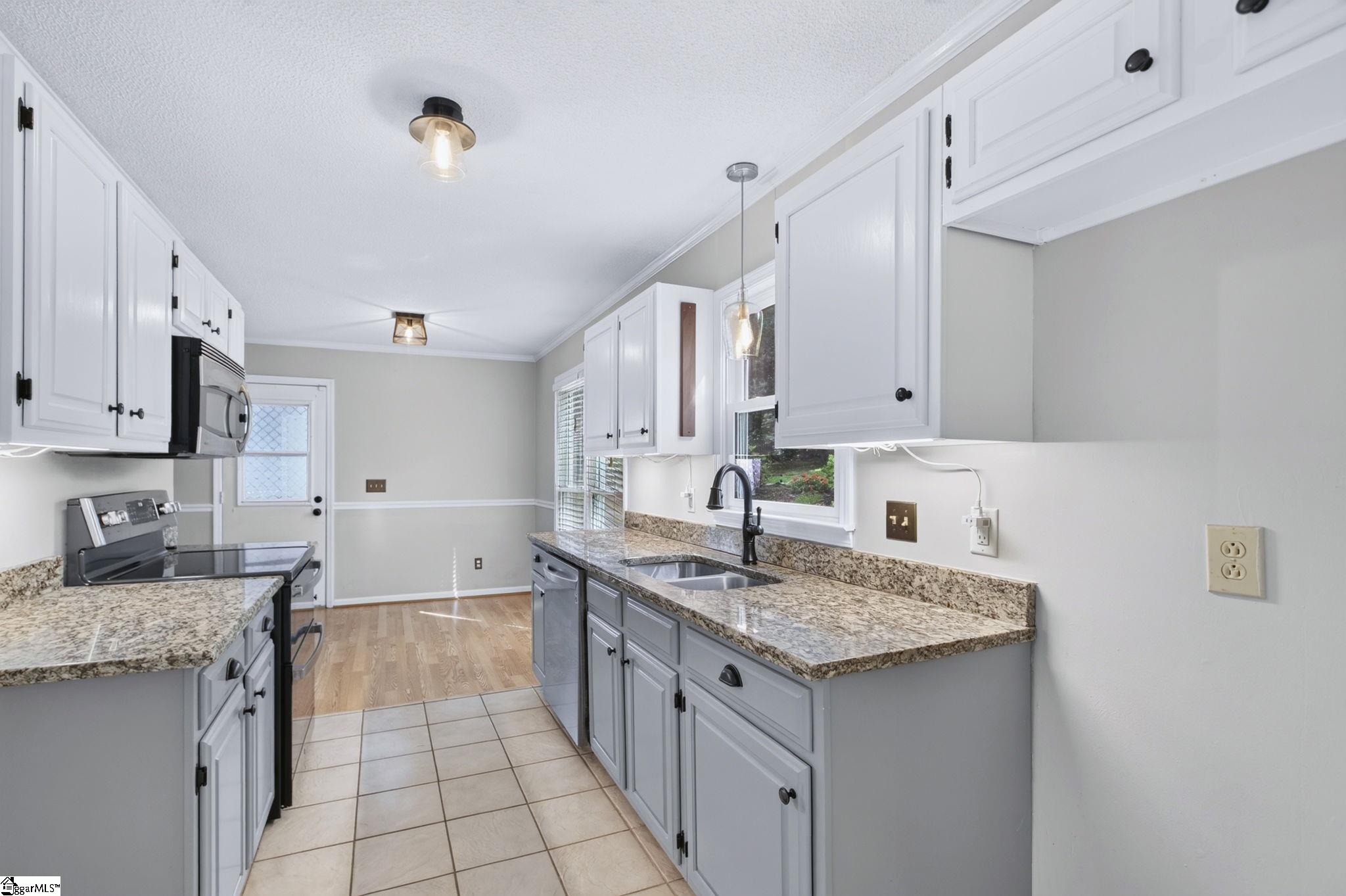 1911 Sitton Hill Road Easley, SC 29642