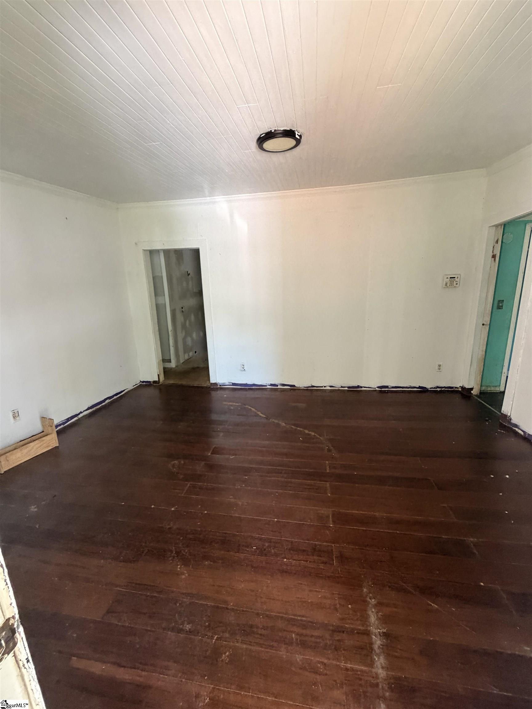 6 S Chastain Drive Greenville, SC 29617