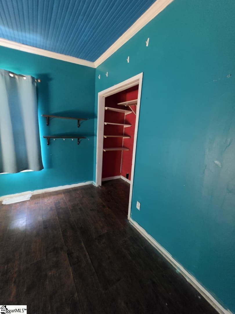 6 S Chastain Drive Greenville, SC 29617