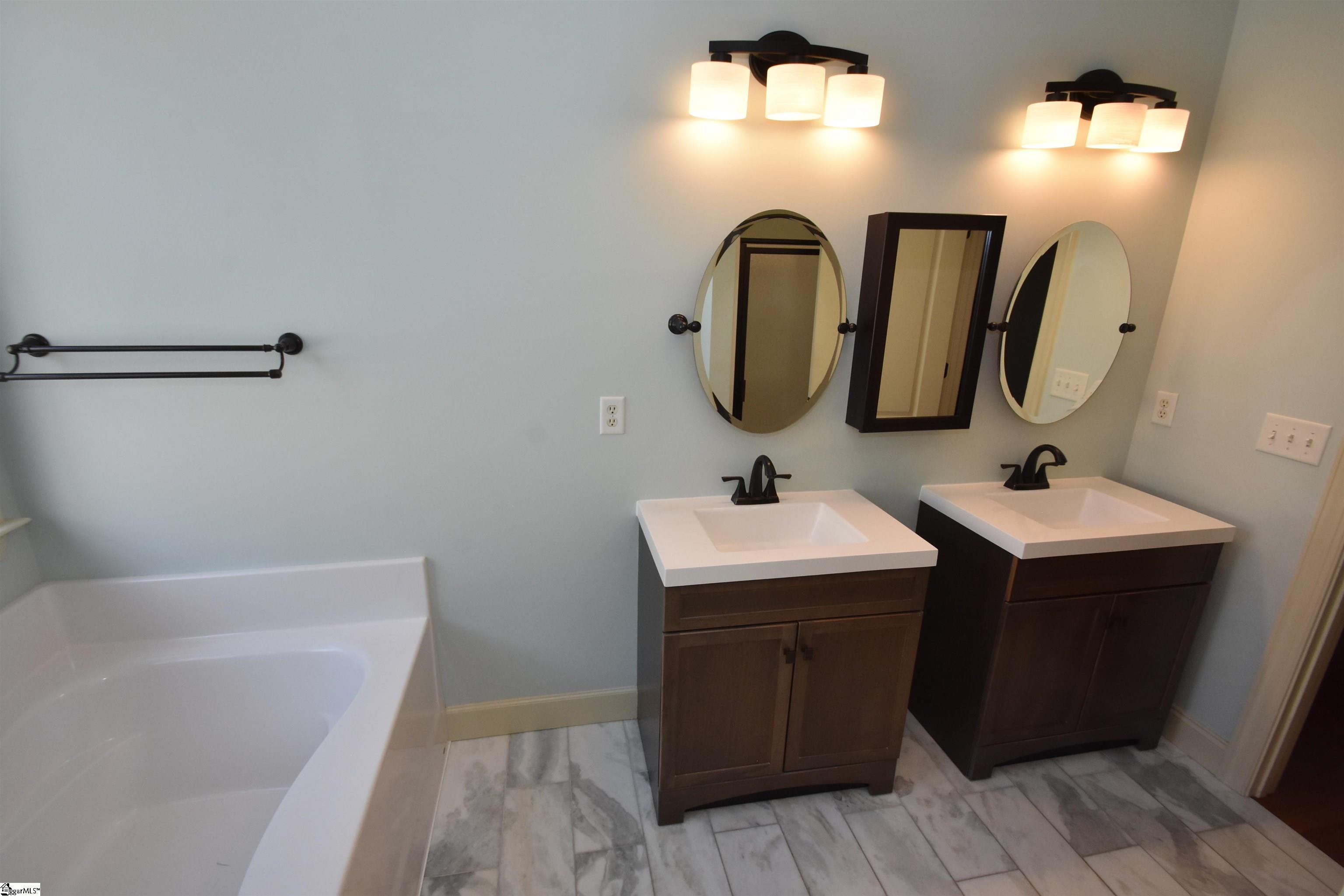 26 Dolerite Drive Taylors, SC 29687