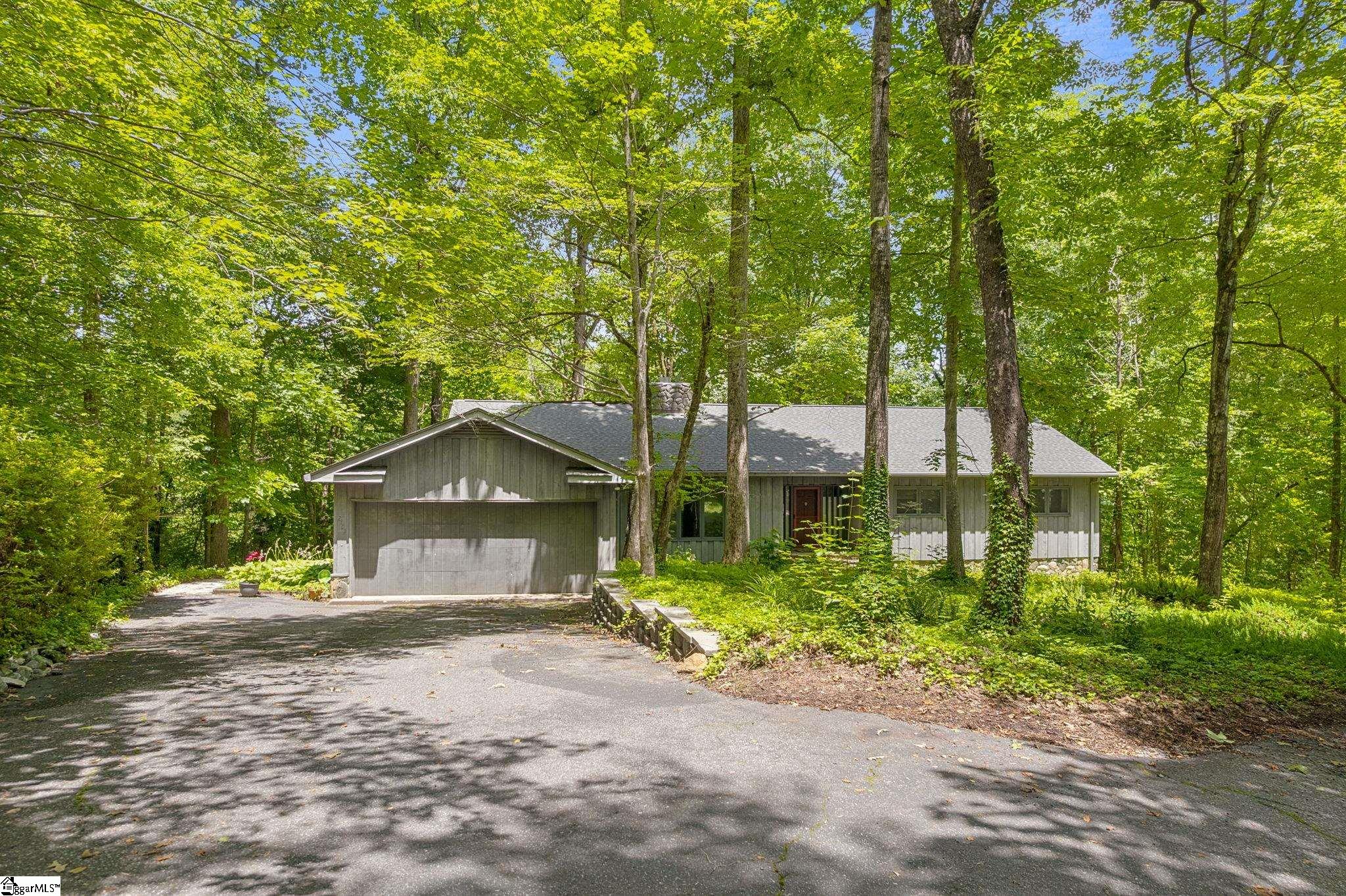 2109 Moorefield Memorial Highway Pickens, SC 29671