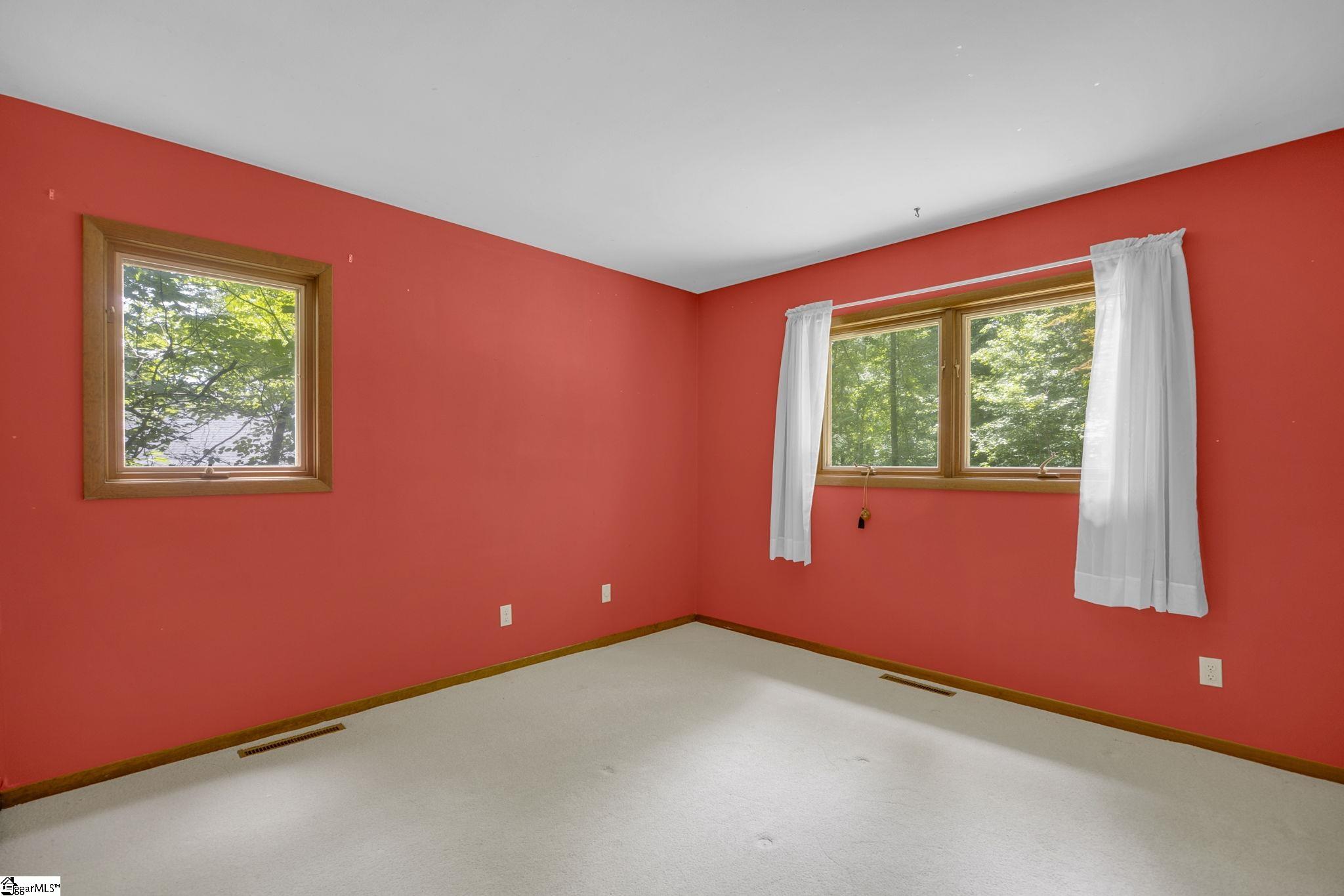 2109 Moorefield Memorial Highway Pickens, SC 29671