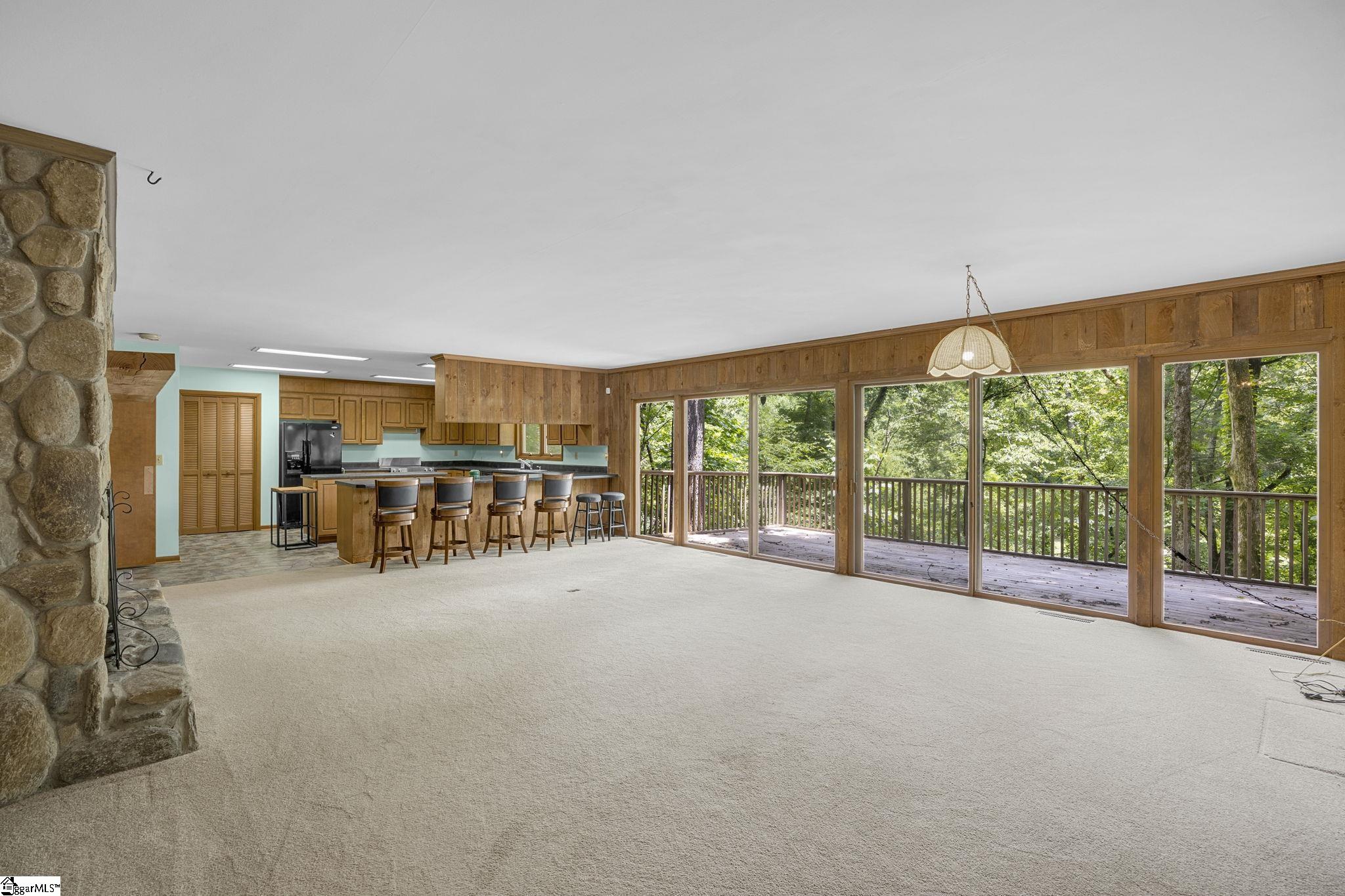 2109 Moorefield Memorial Highway Pickens, SC 29671