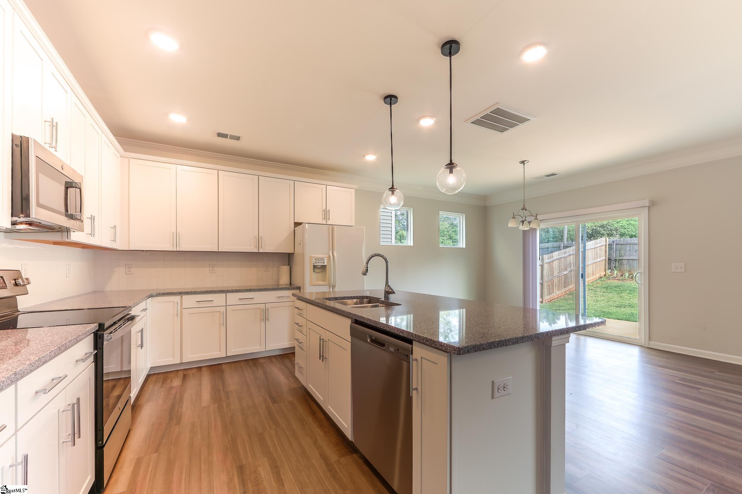 7037 Haddington Drive Roebuck, SC 29376