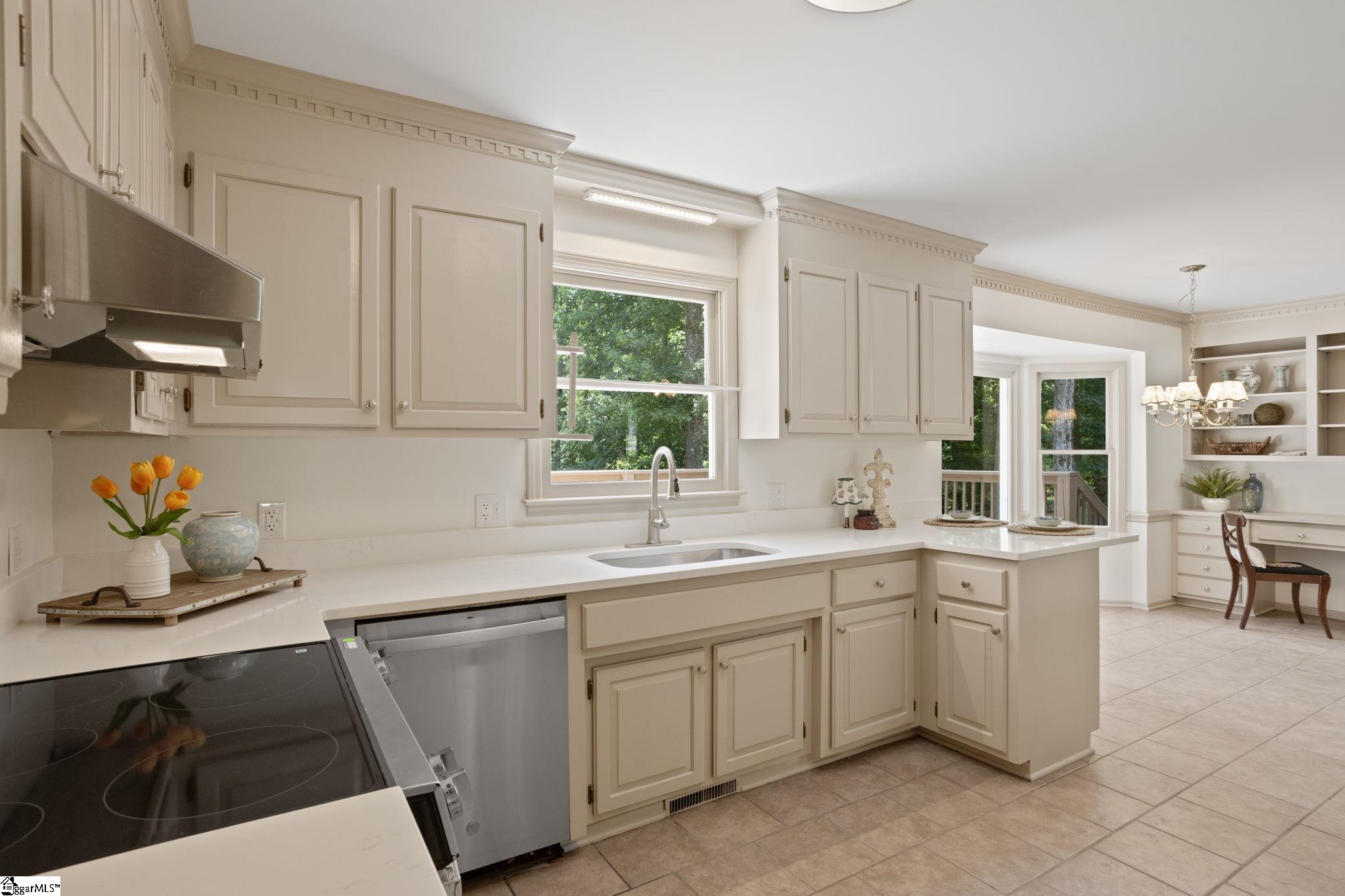 4 Bendingwood Court Taylors, SC 29687
