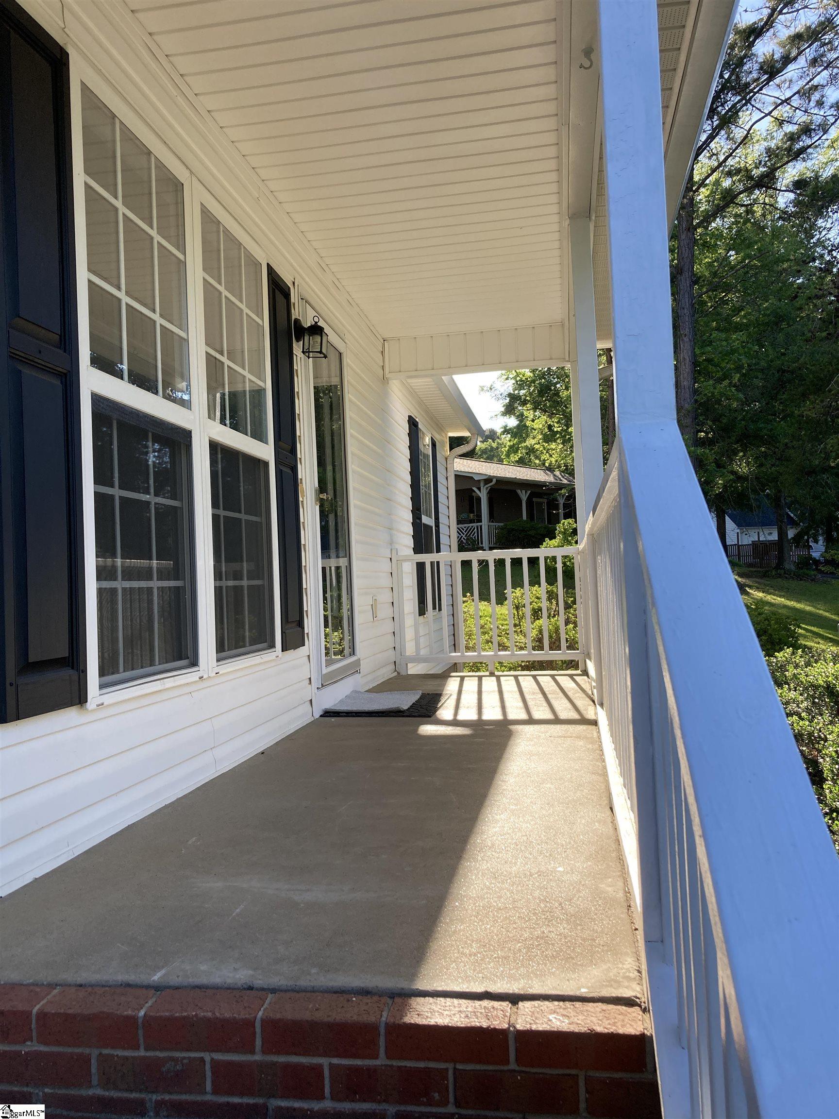 110 Poplar Creek Drive Spartanburg, SC 29303