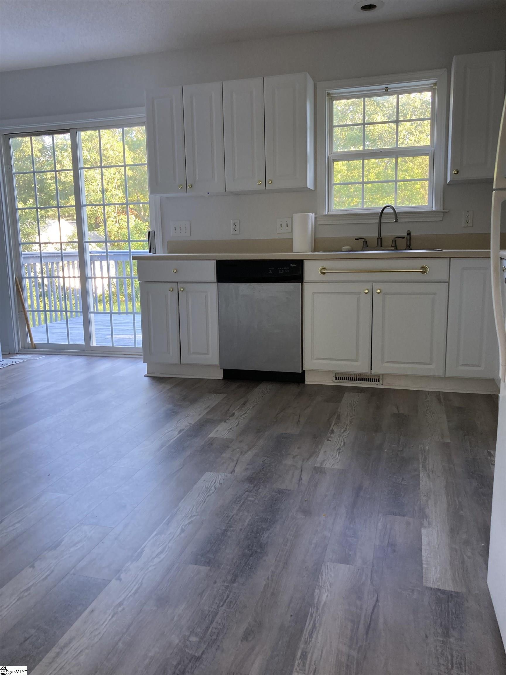 110 Poplar Creek Drive Spartanburg, SC 29303