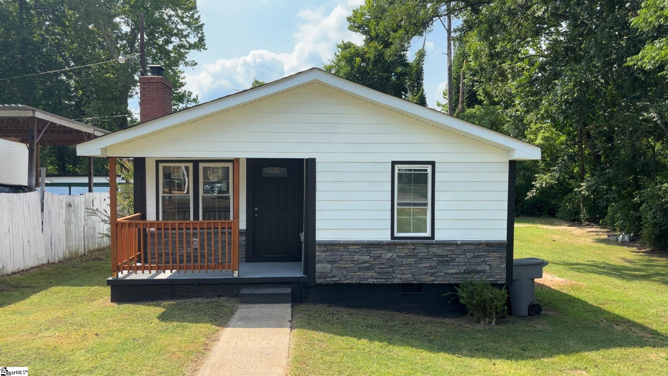 148 Loop Street Wellford, SC 29385-9671