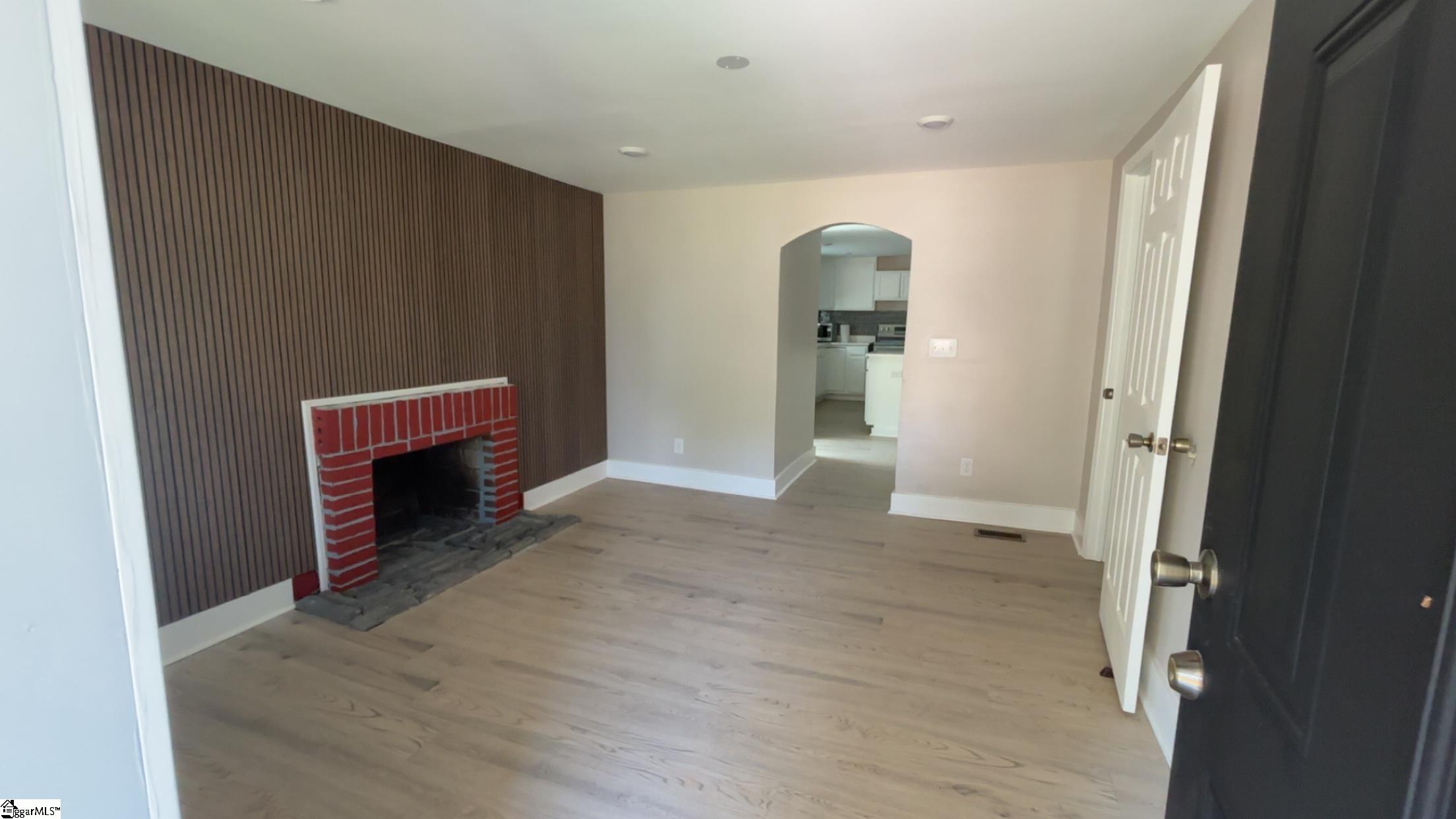 148 Loop Street Wellford, SC 29385-9671