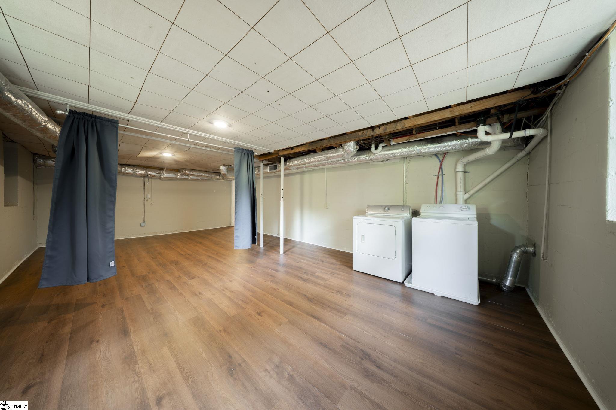 517 Dellwood Drive Greenville, SC 29609